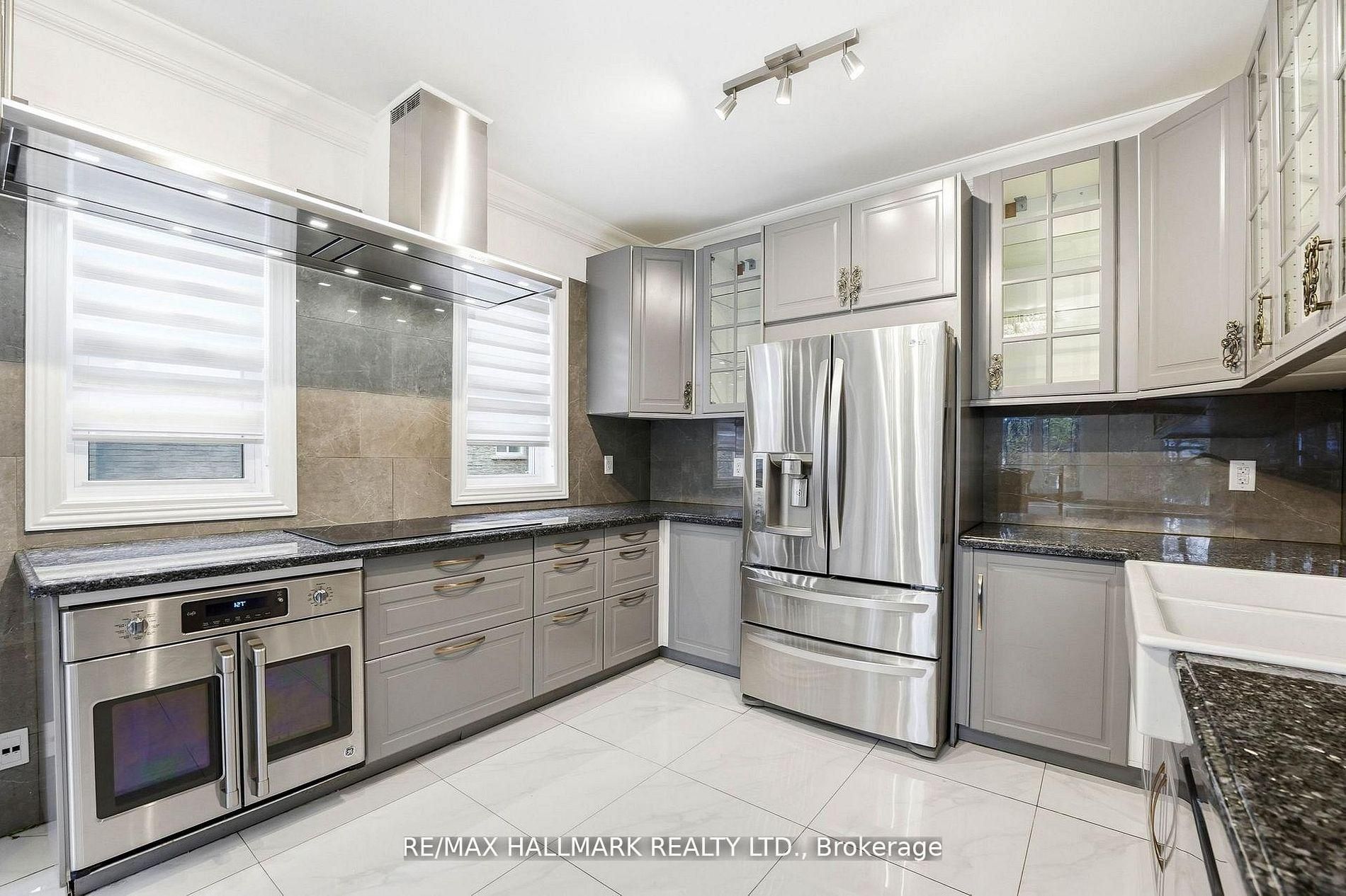 32 Orchard Park Drive Property Photo 14