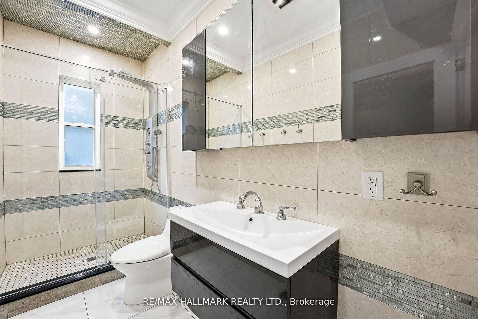 32 Orchard Park Drive Property Photo 18