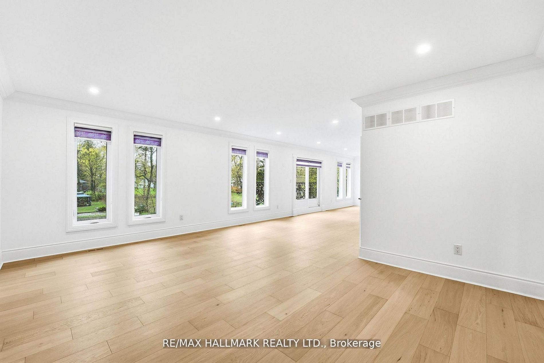 32 Orchard Park Drive Property Photo 23