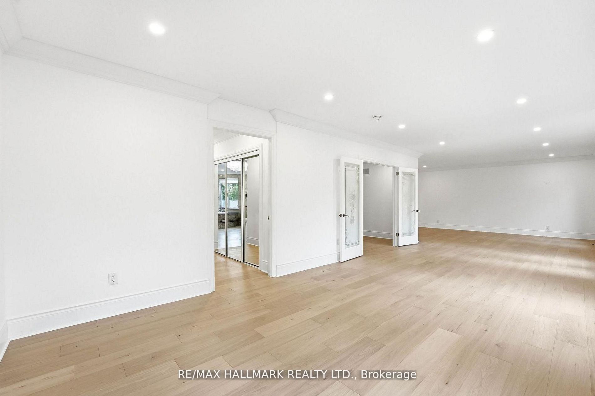 32 Orchard Park Drive Property Photo 27