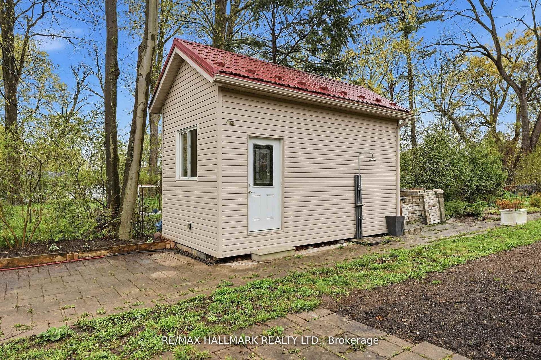 32 Orchard Park Drive Property Photo 46