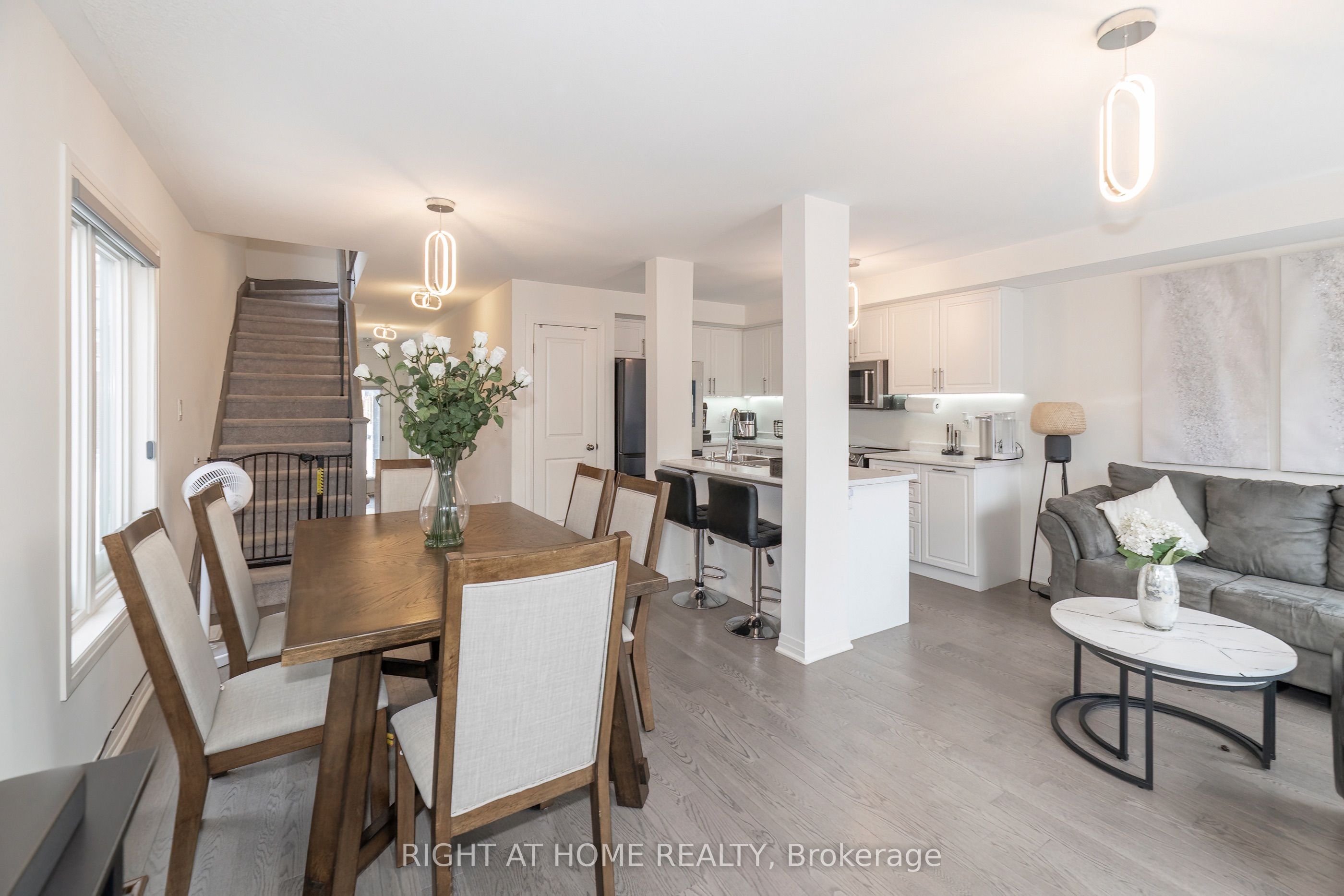 30 Caspian Square Property Photo 7