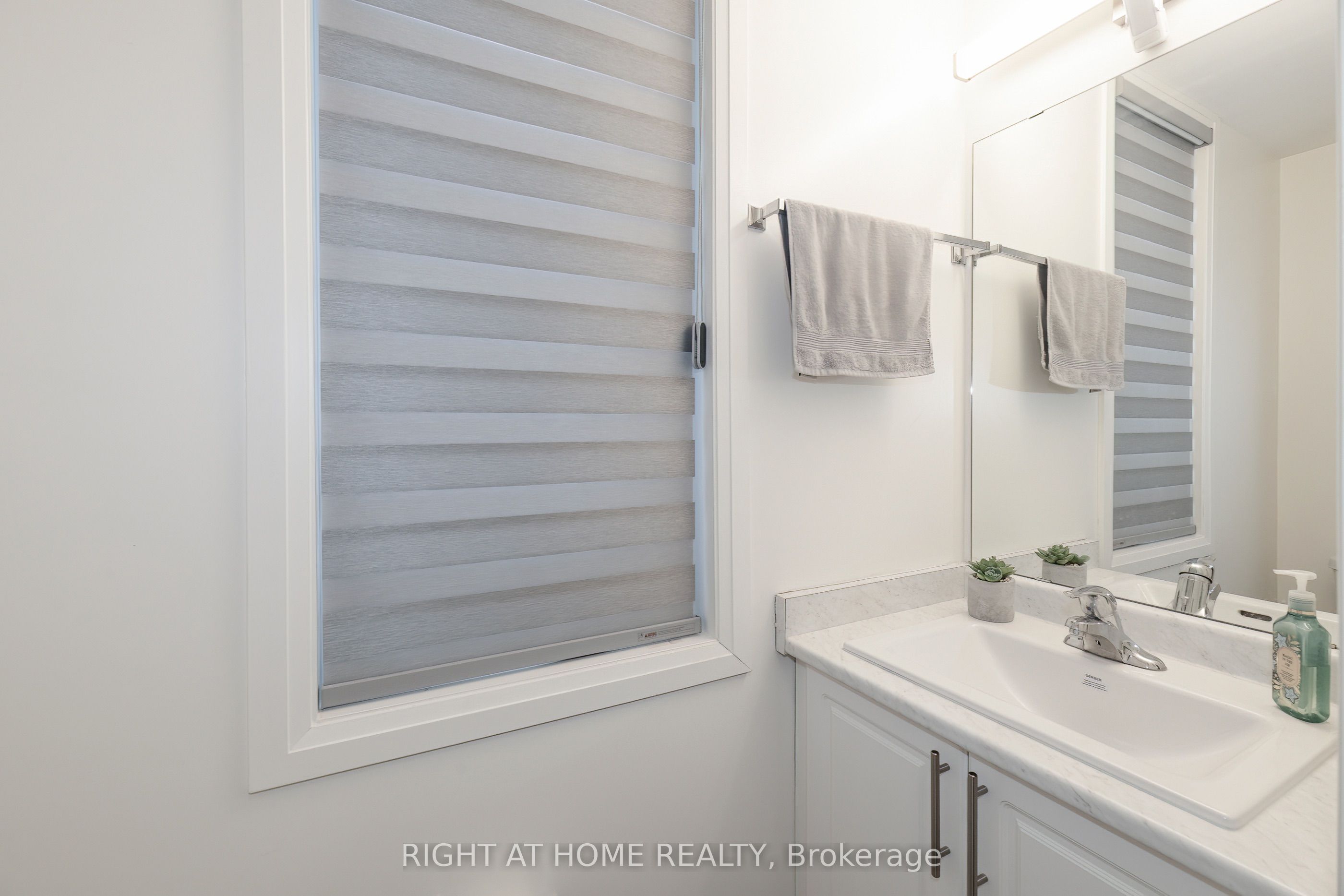 30 Caspian Square Property Photo 15
