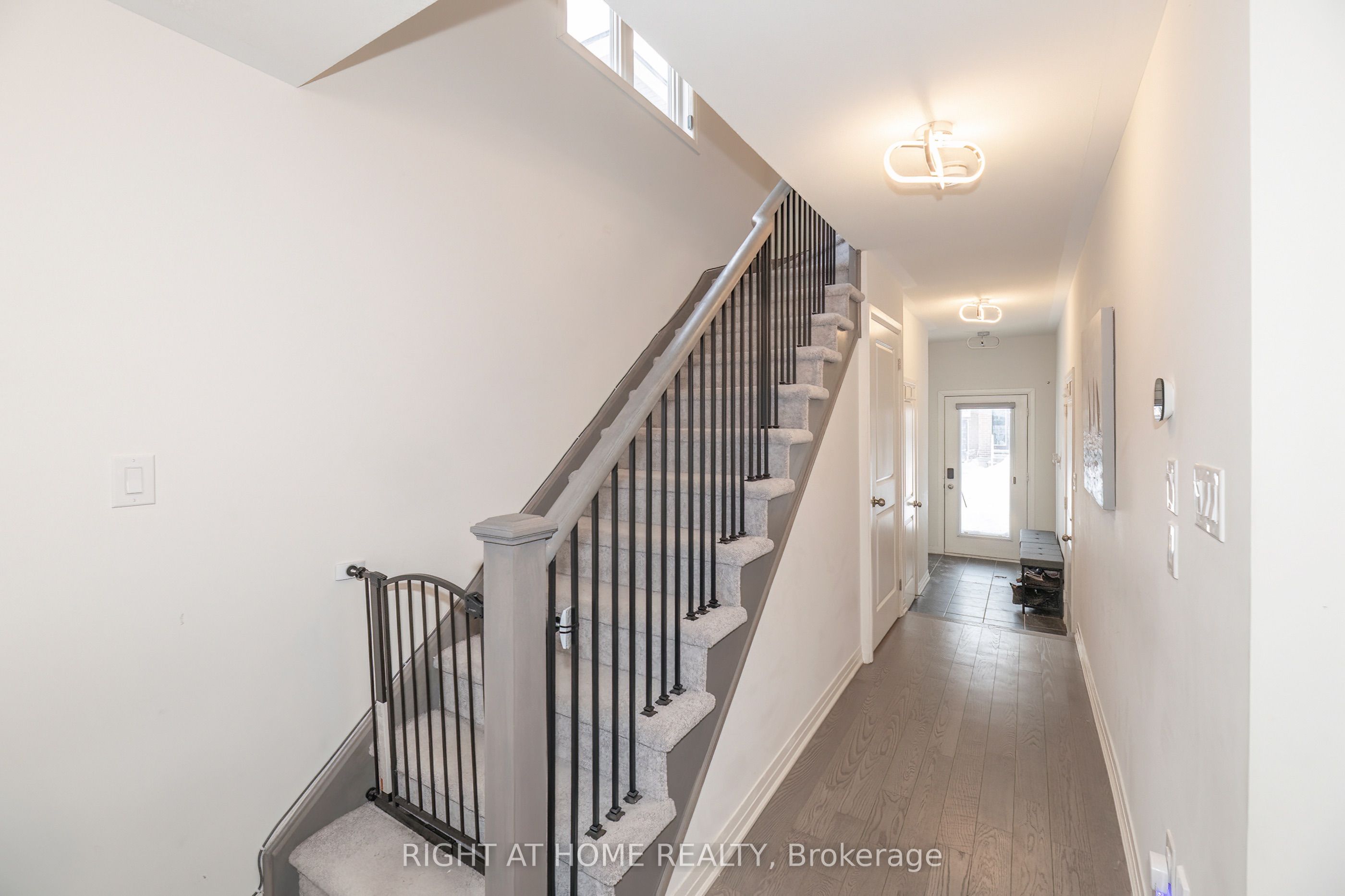30 Caspian Square Property Photo 16
