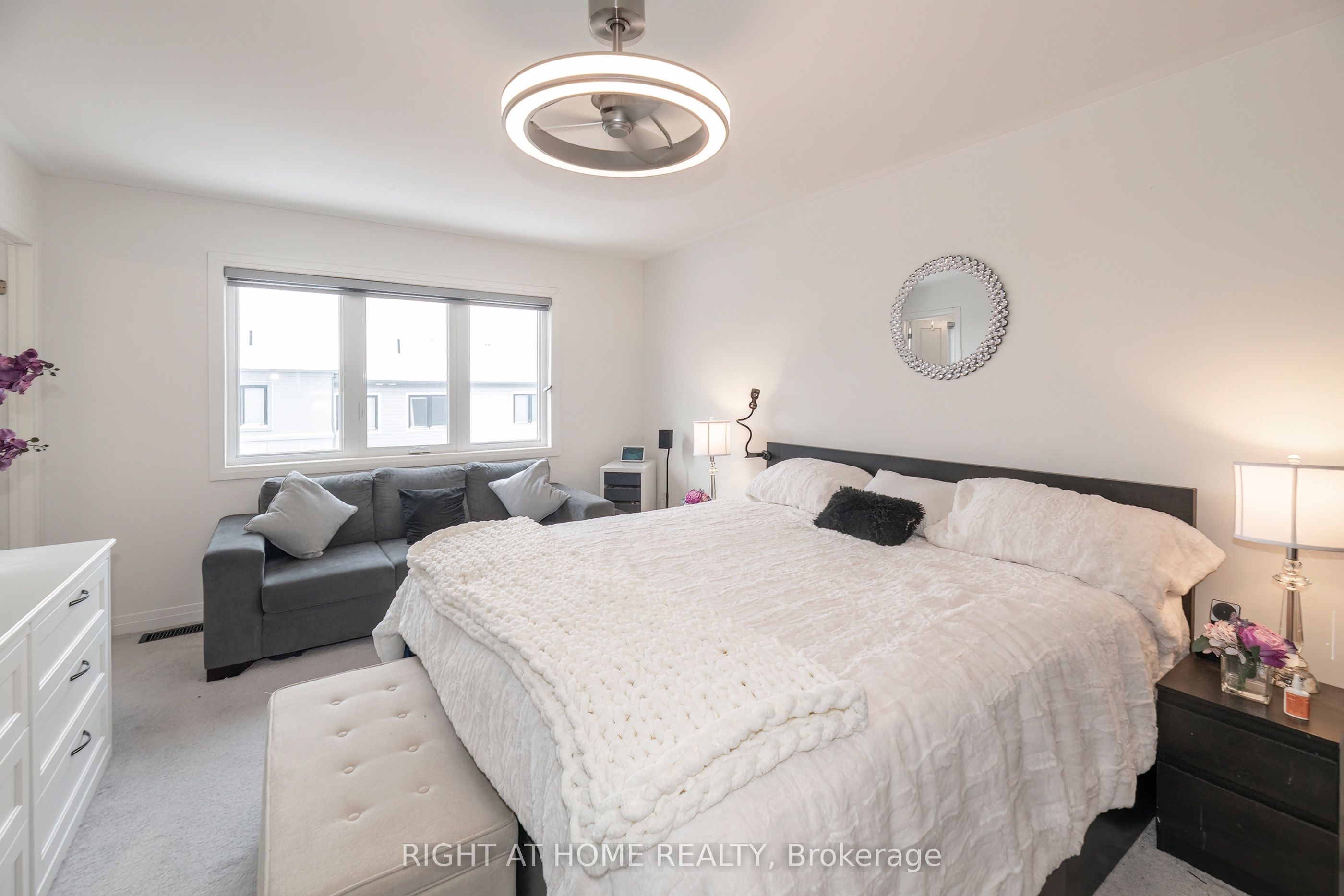 30 Caspian Square Property Photo 17