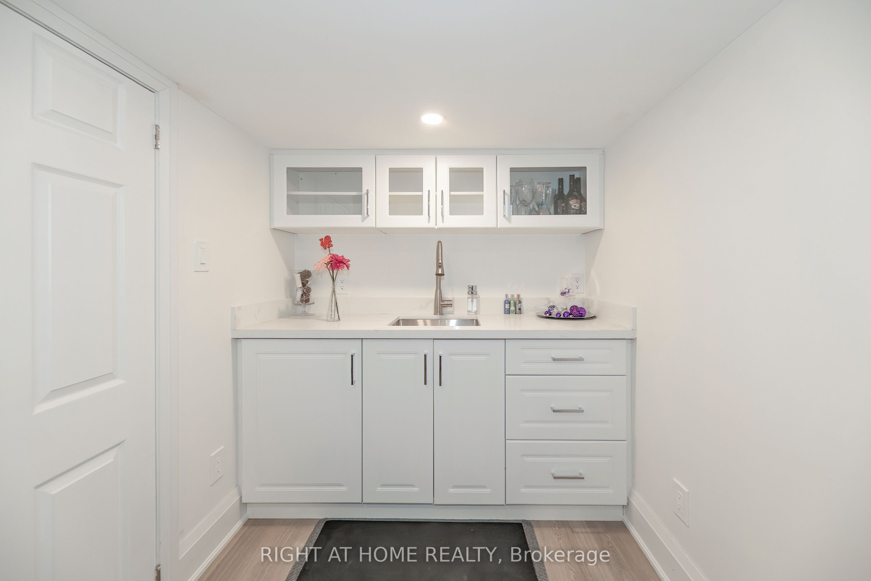 30 Caspian Square Property Photo 23