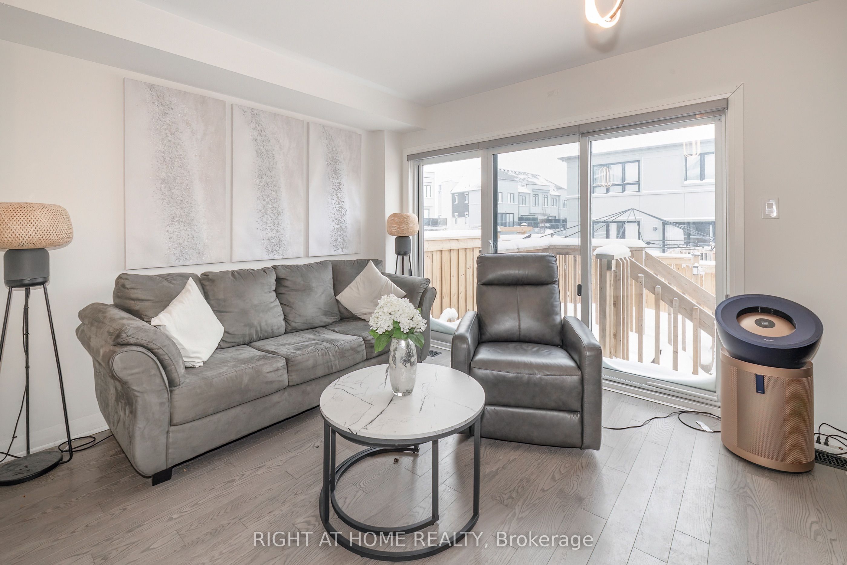 30 Caspian Square Property Photo 26