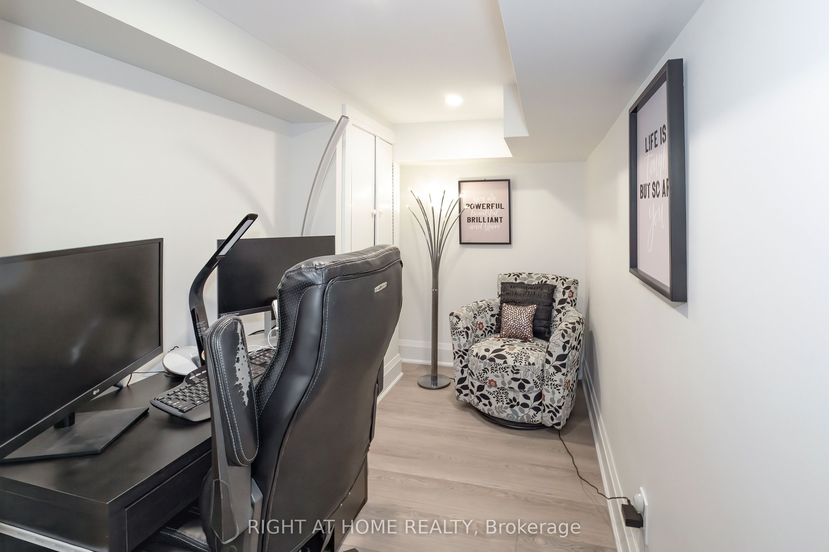 30 Caspian Square Property Photo 27
