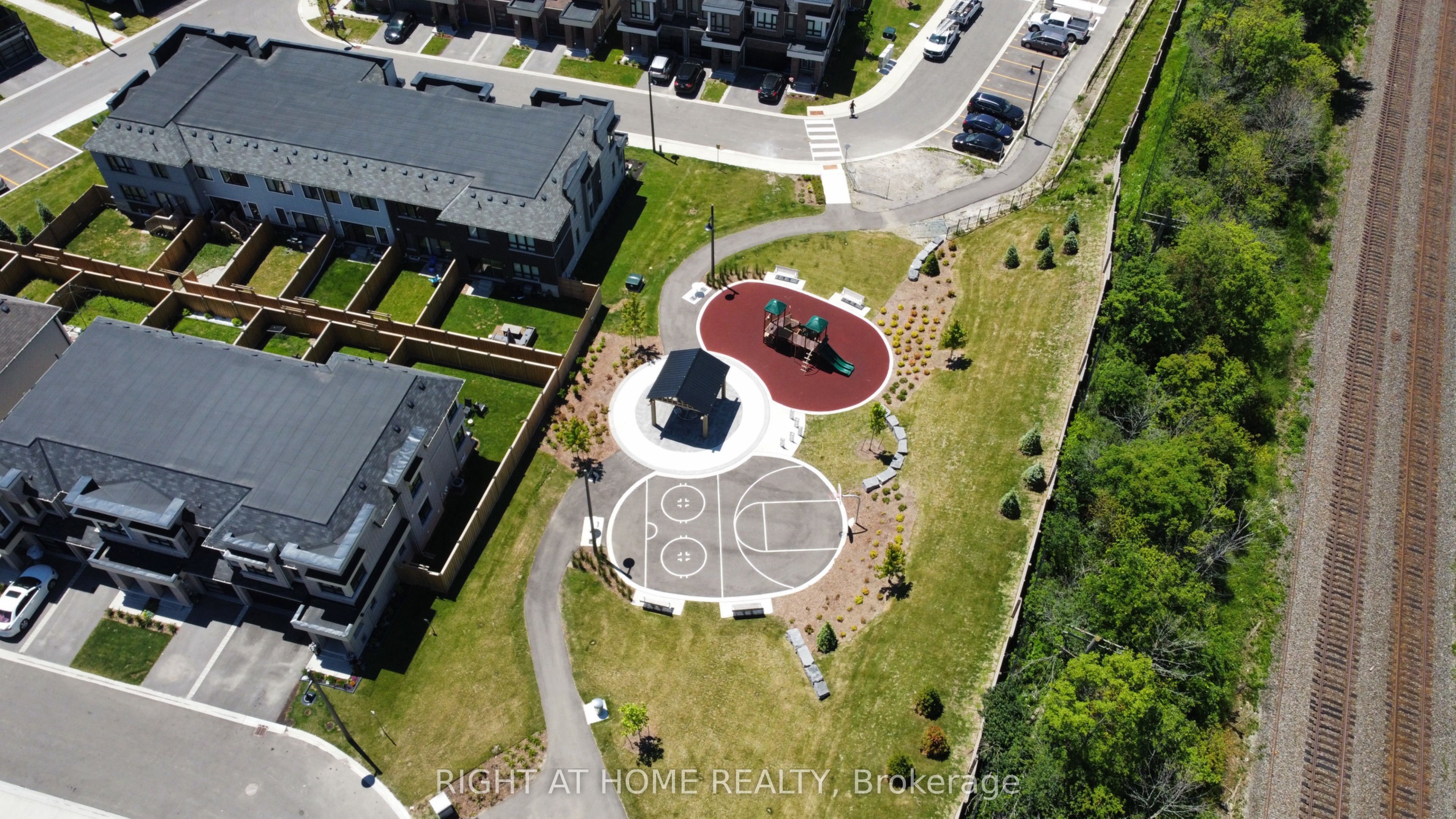 30 Caspian Square Property Photo 29