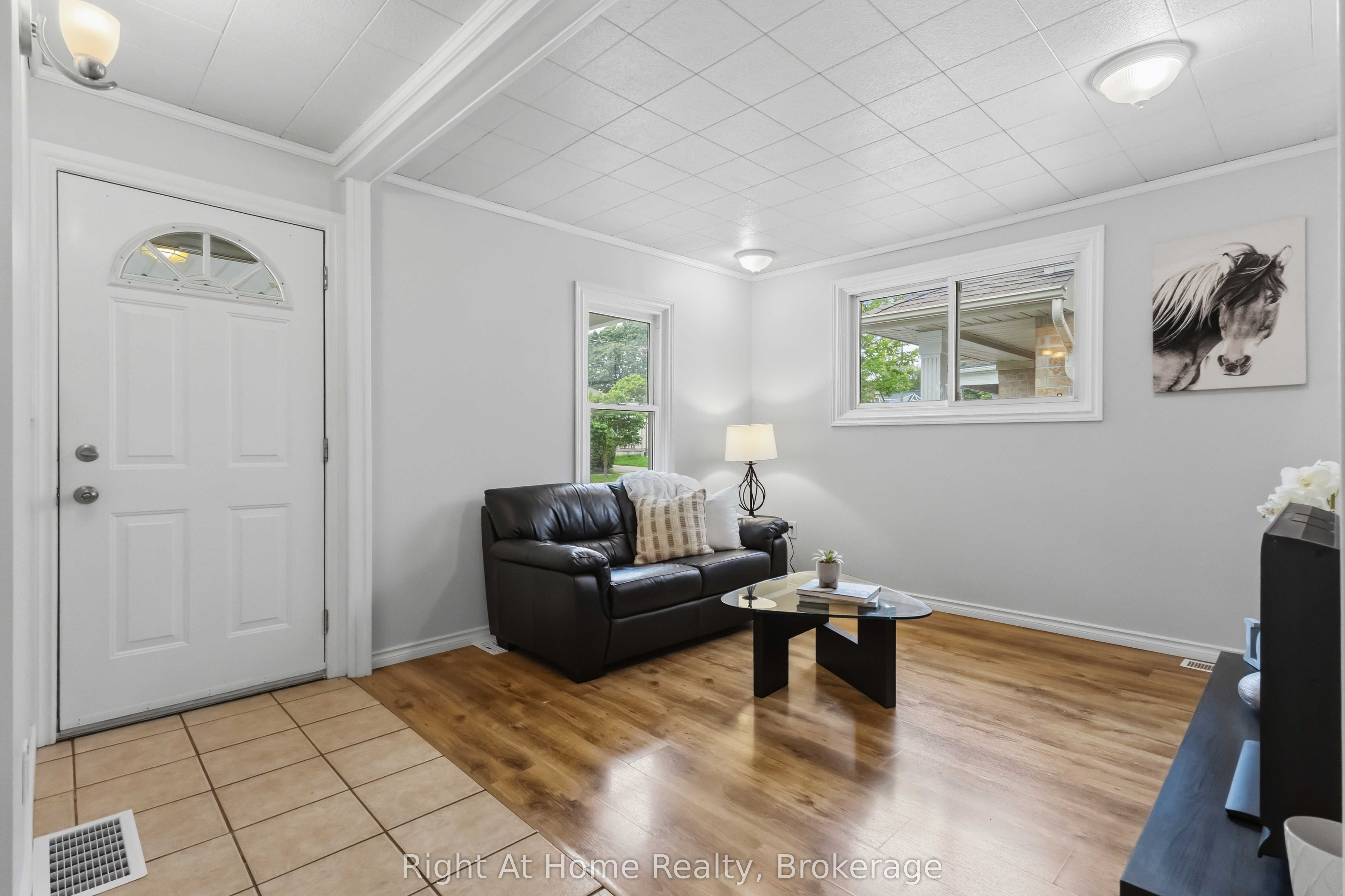 127 Montrave Avenue Property Photo 4