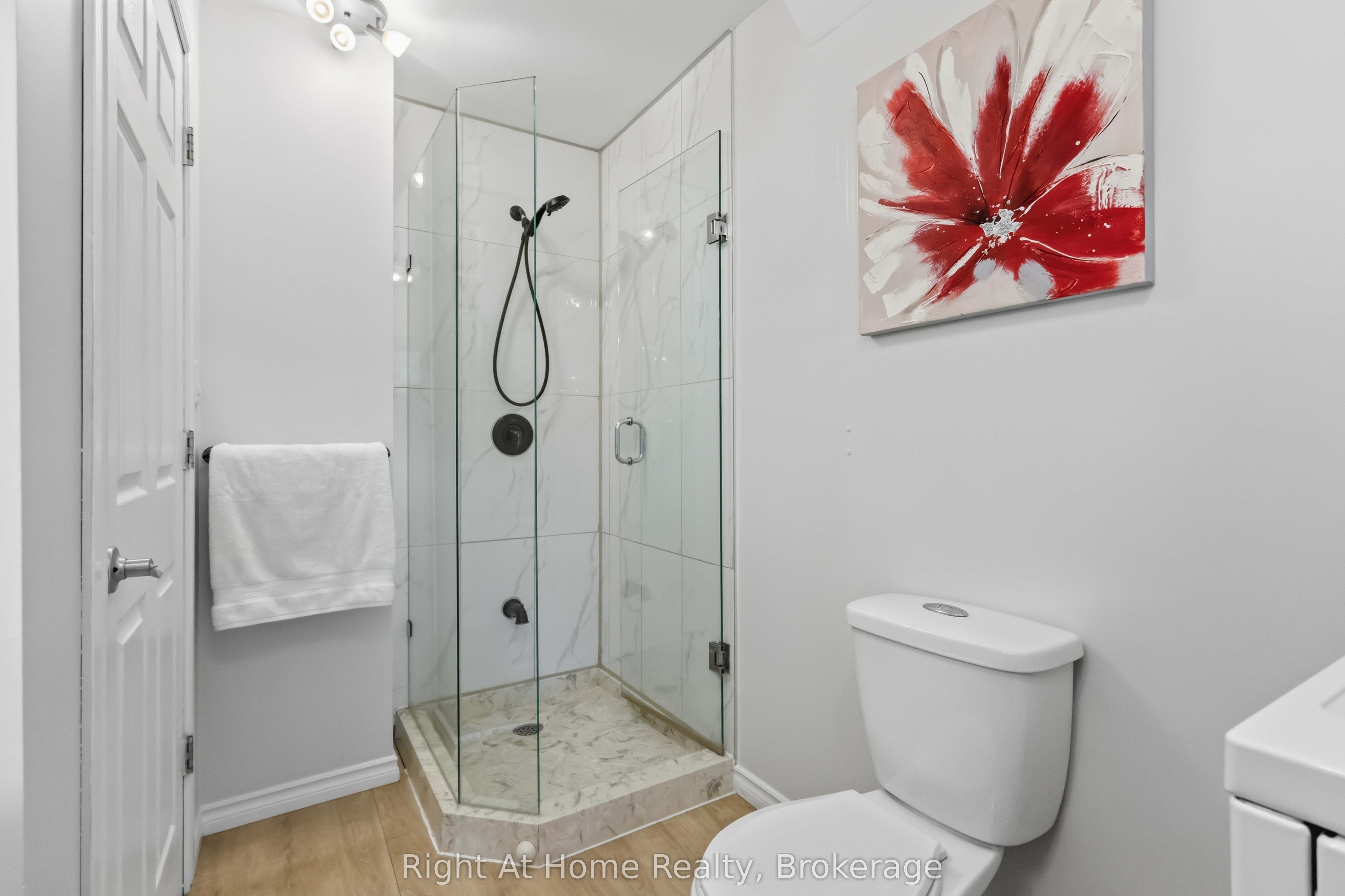 127 Montrave Avenue Property Photo 20