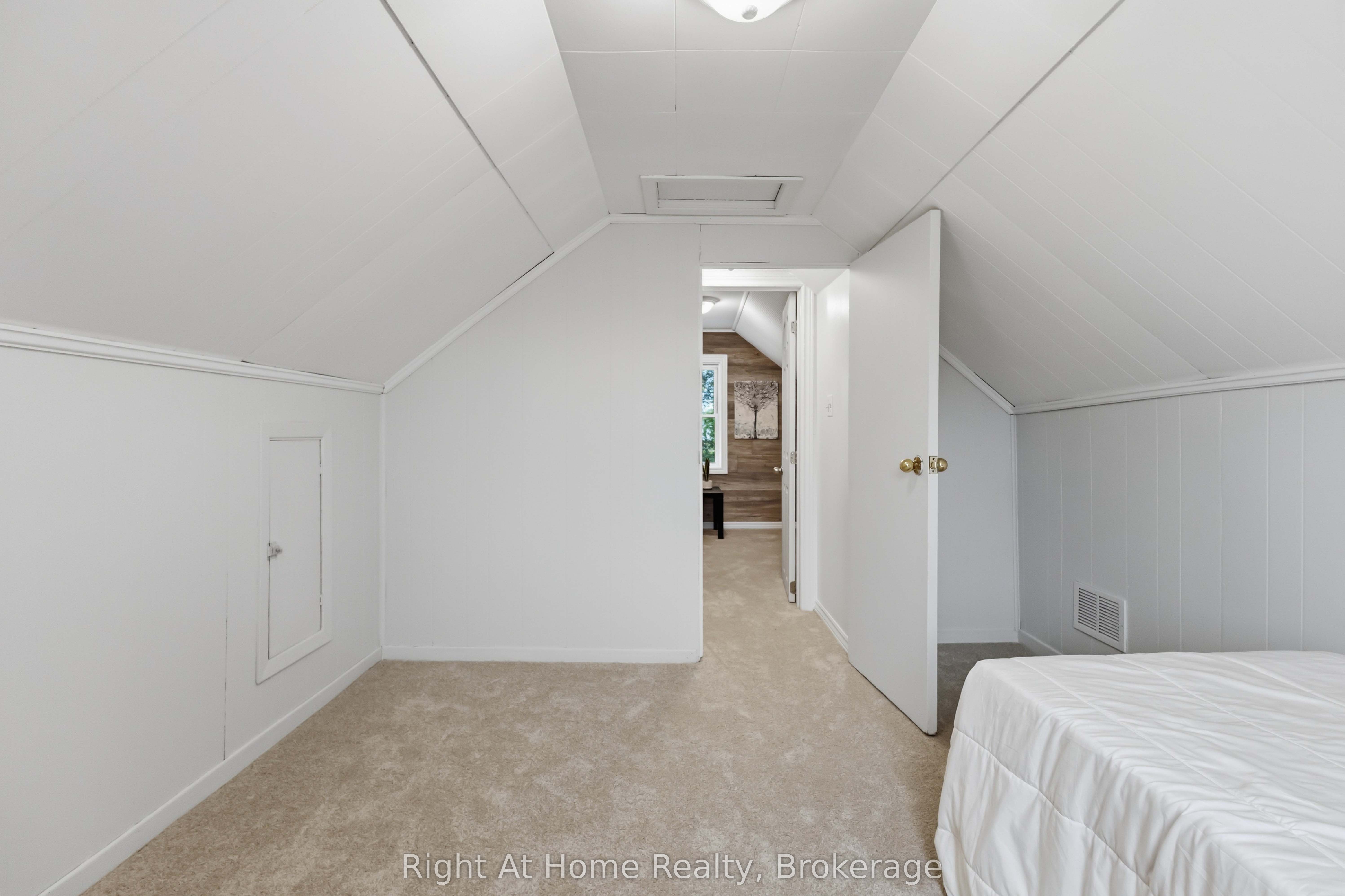 127 Montrave Avenue Property Photo 23