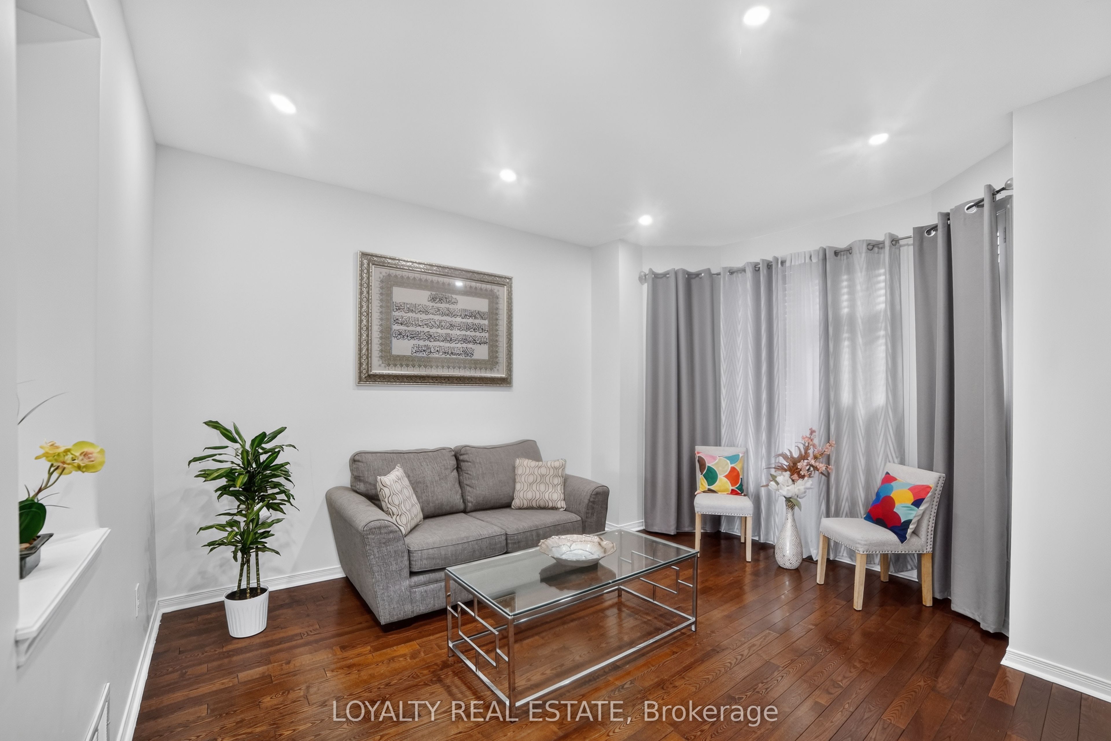 5 Southam Street Property Photo 4