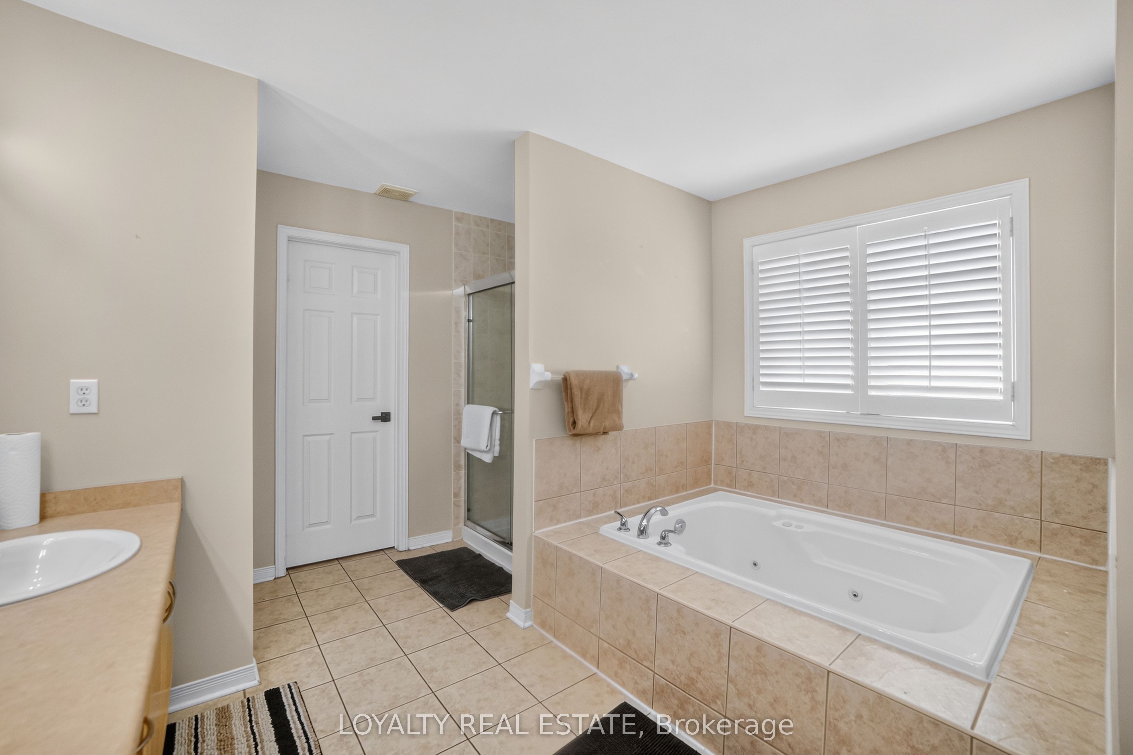 5 Southam Street Property Photo 15
