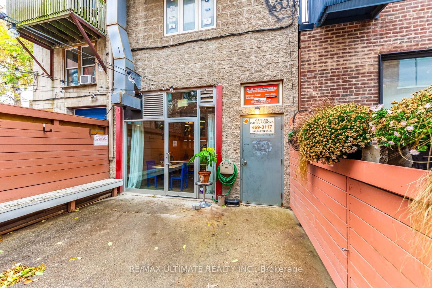 996 Queen Street E 5 Property Photo 5