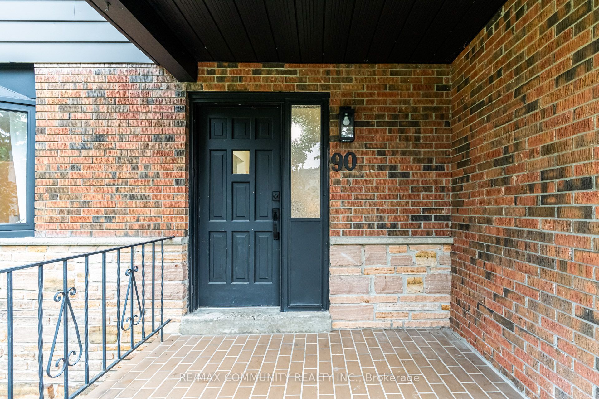 90 Euclid Avenue Property Photo 4
