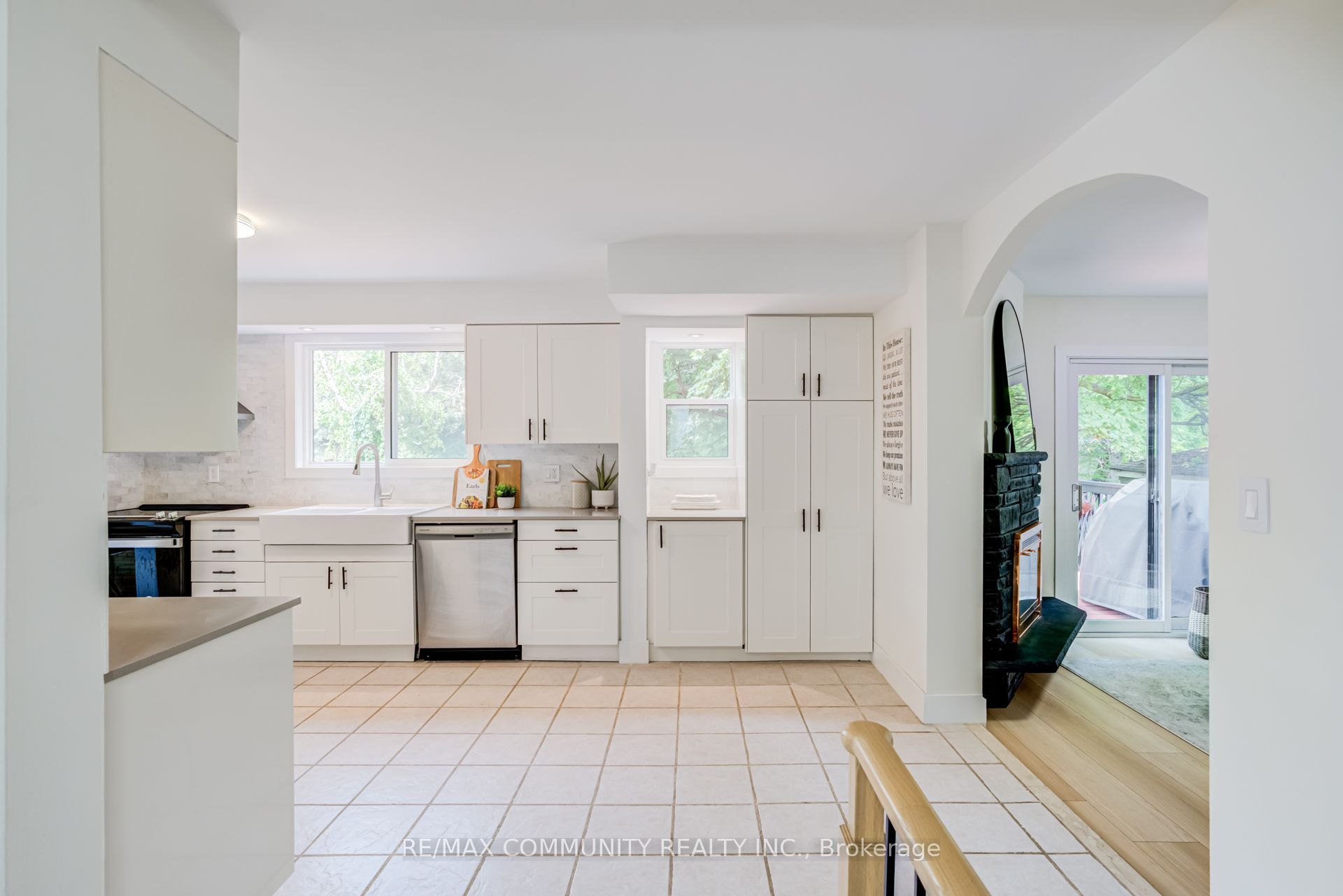 90 Euclid Avenue Property Photo 13