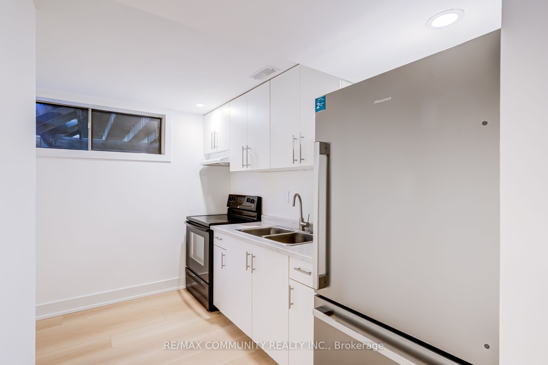 90 Euclid Avenue Property Photo 37
