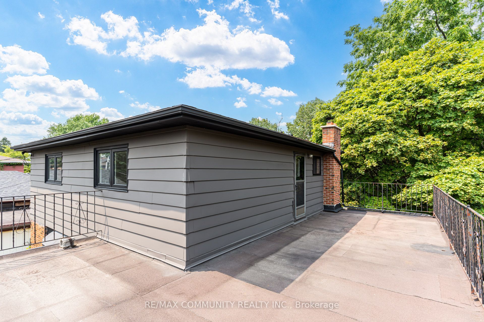 90 Euclid Avenue Property Photo 42