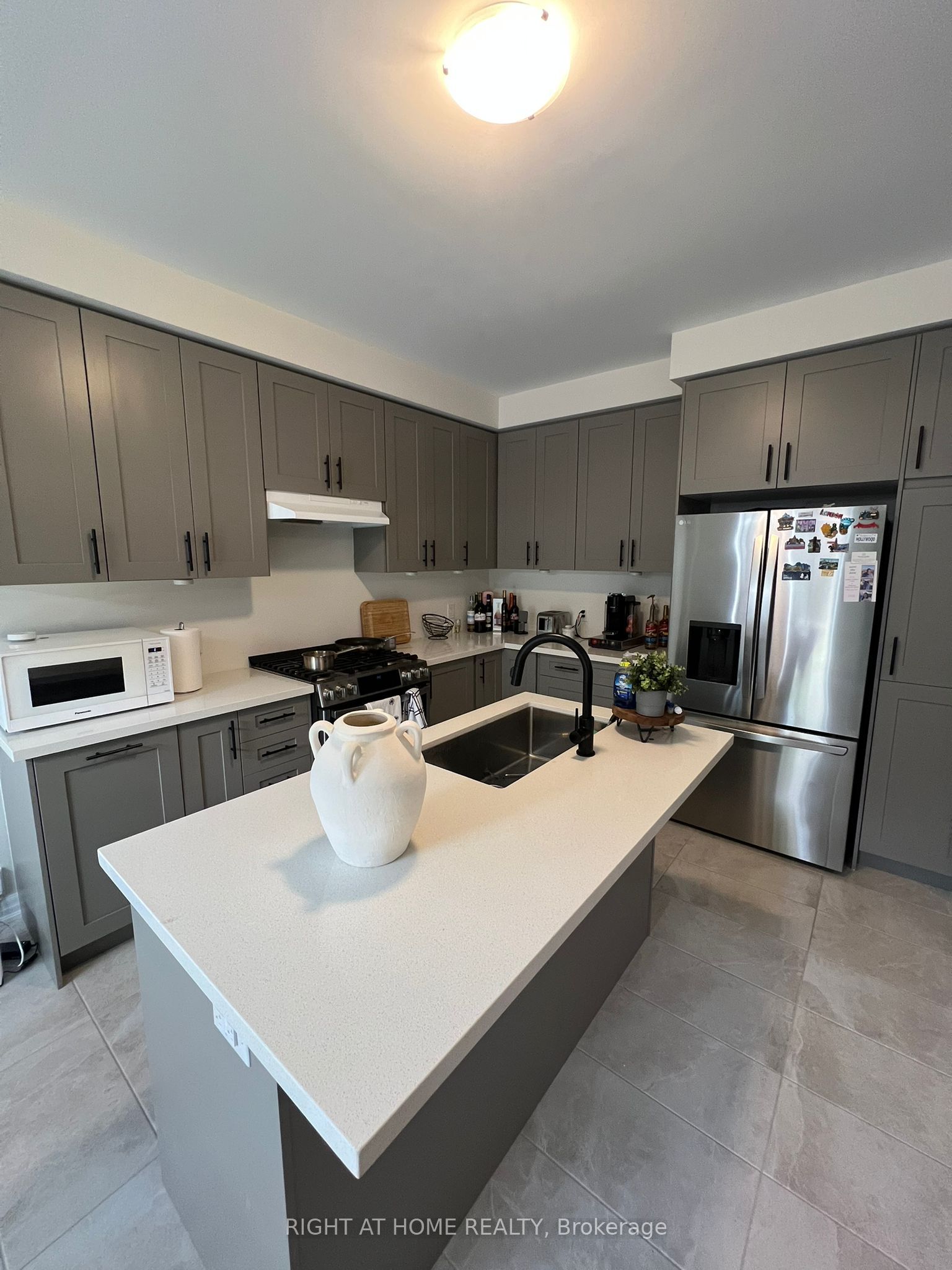 30 Northrop Avenue Property Photo 19