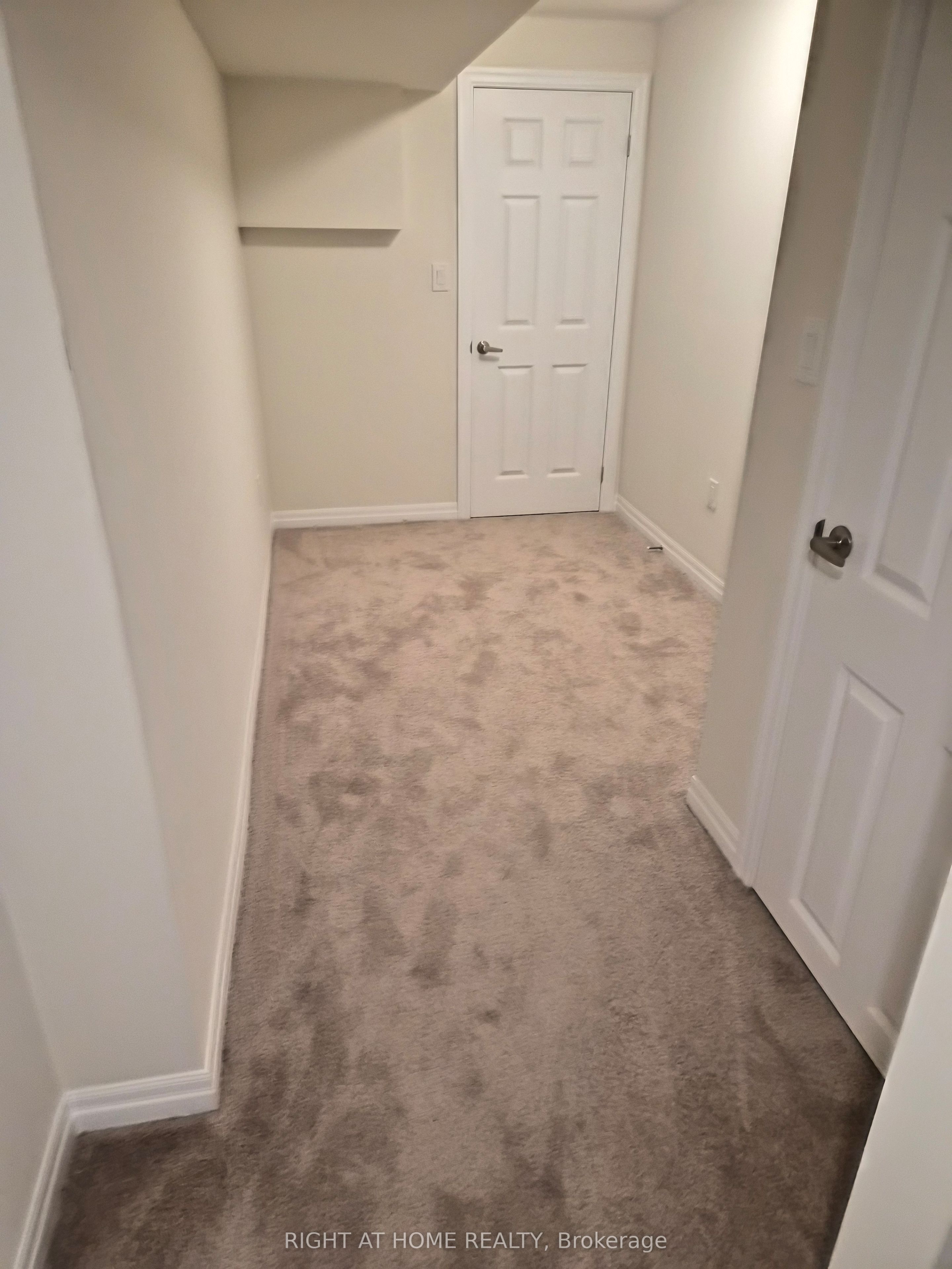 30 Northrop Avenue Property Photo 29