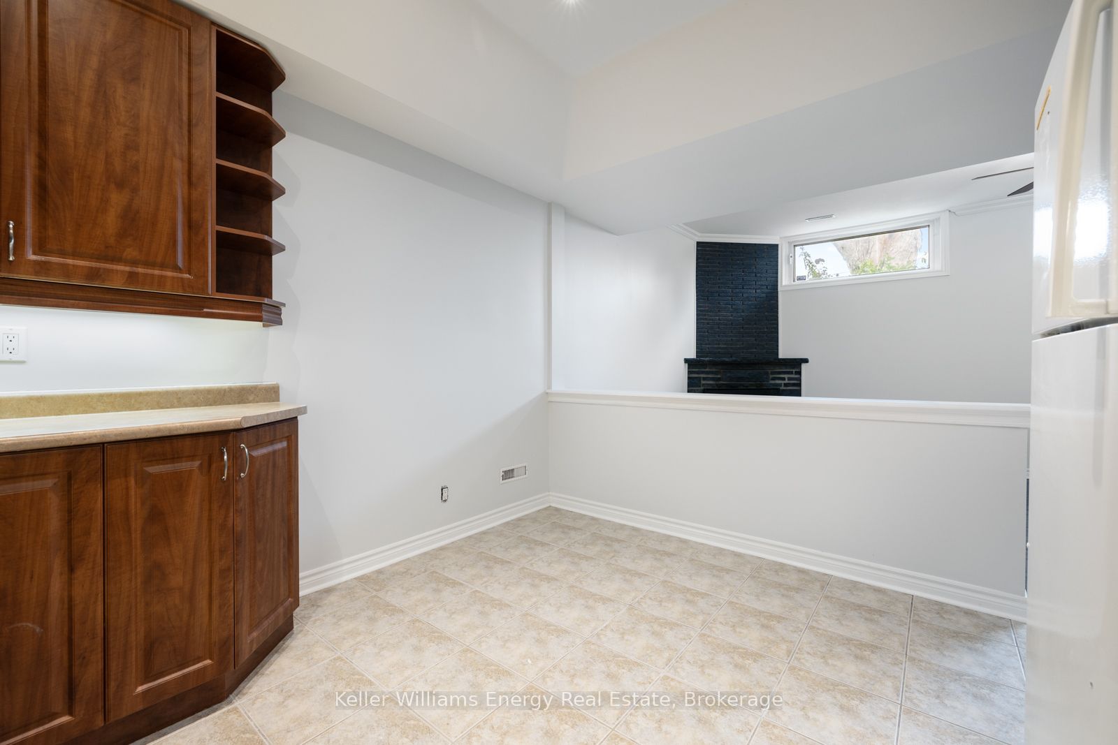 566 Dean Avenue Lower Property Photo 13
