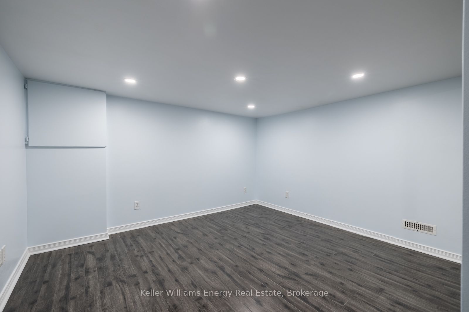 566 Dean Avenue Lower Property Photo 15