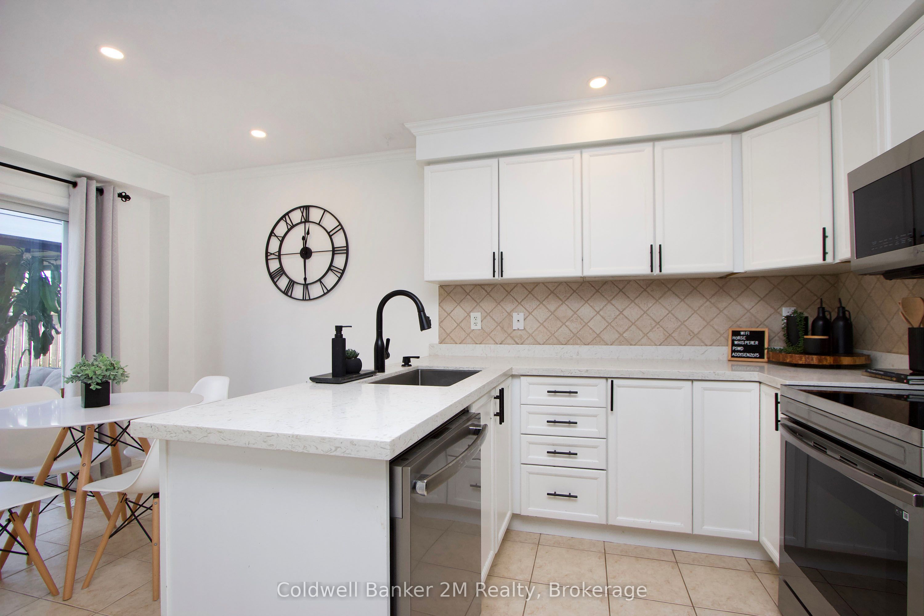 10 Eldad Drive Property Photo 6