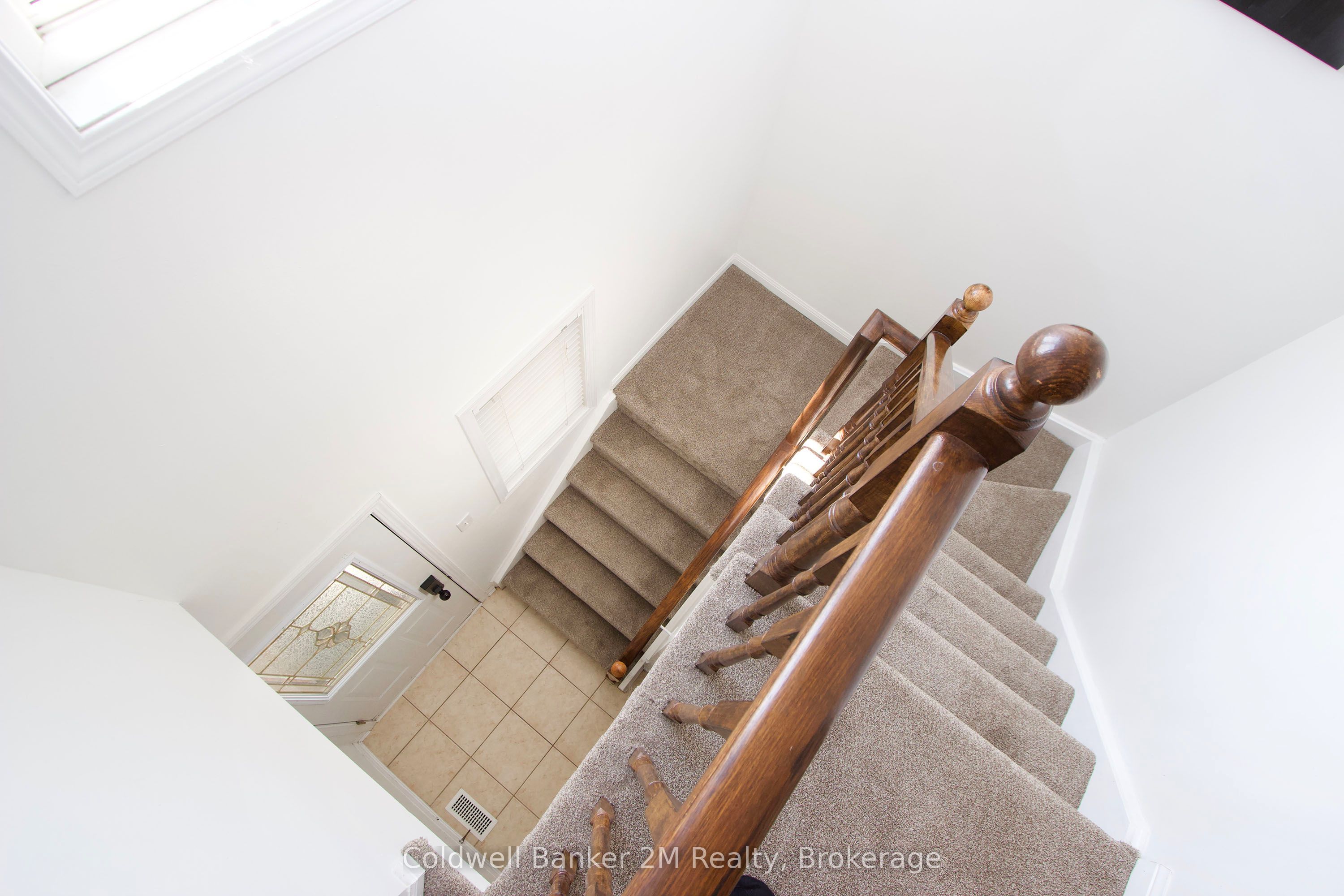10 Eldad Drive Property Photo 15
