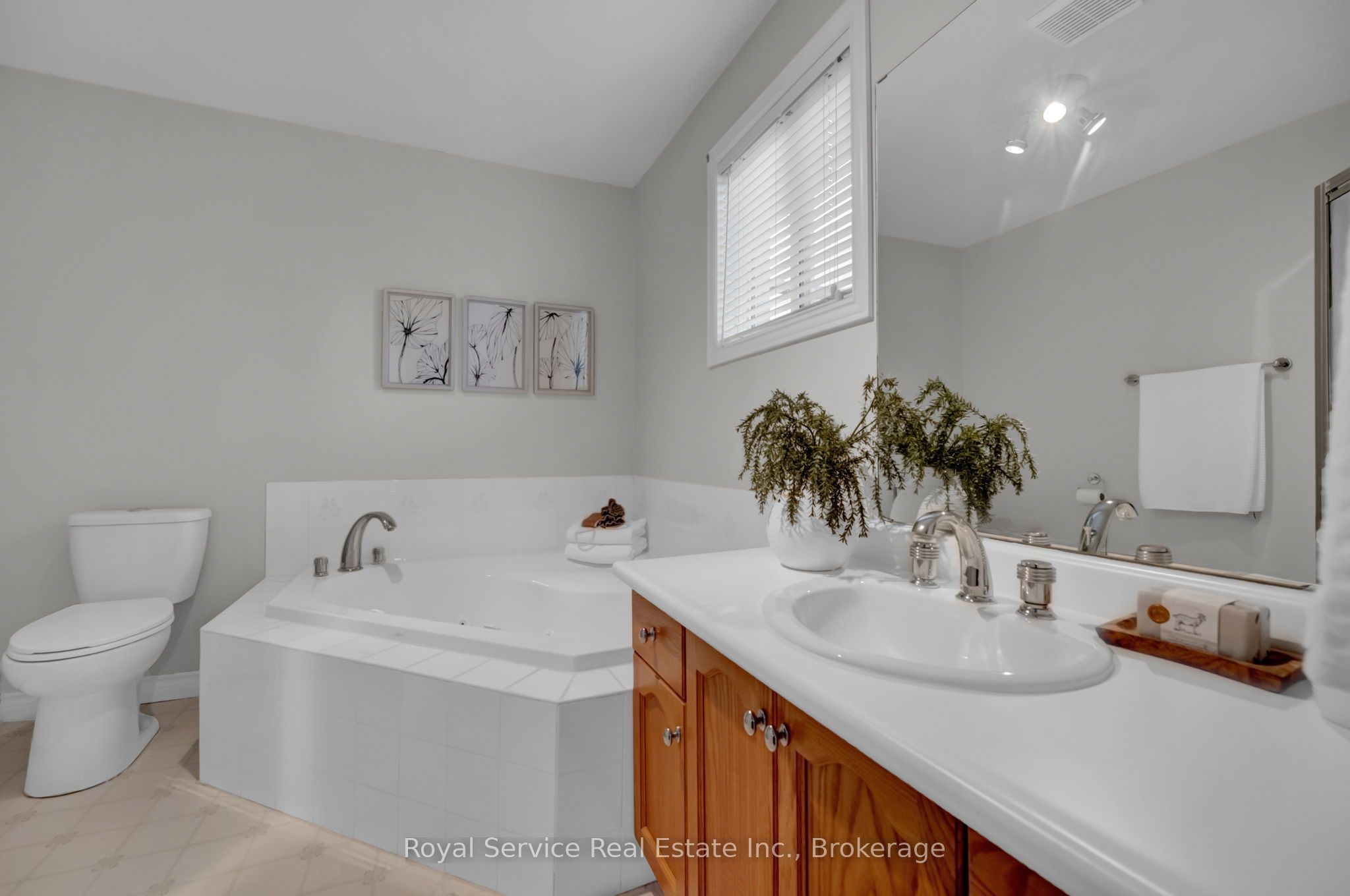 33 Mallory Street Property Photo 19