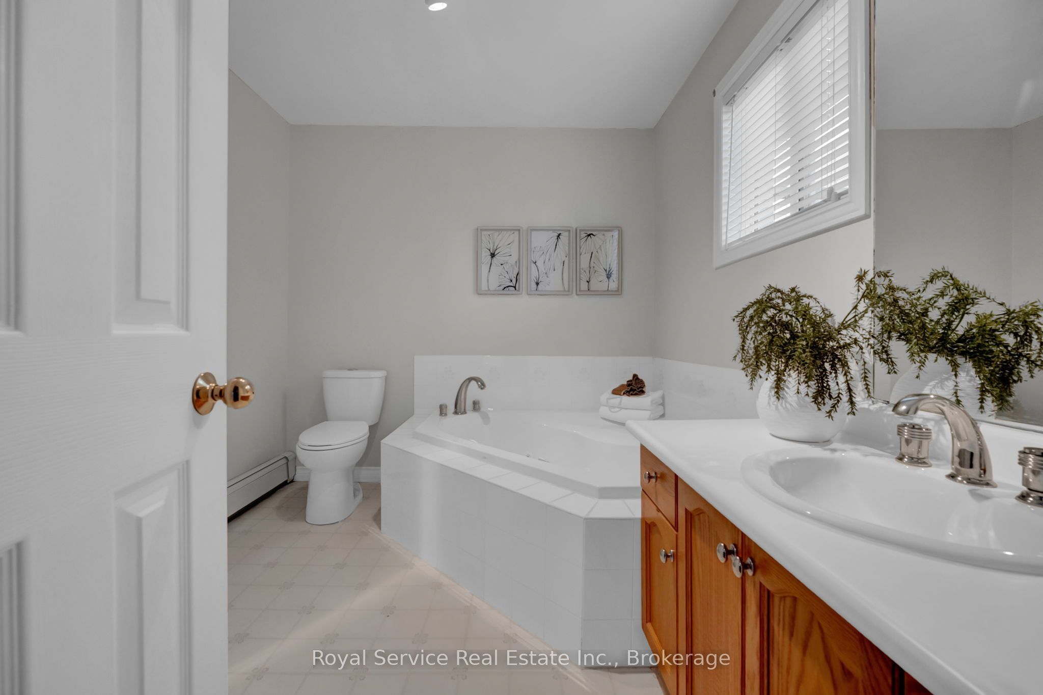 33 Mallory Street Property Photo 20