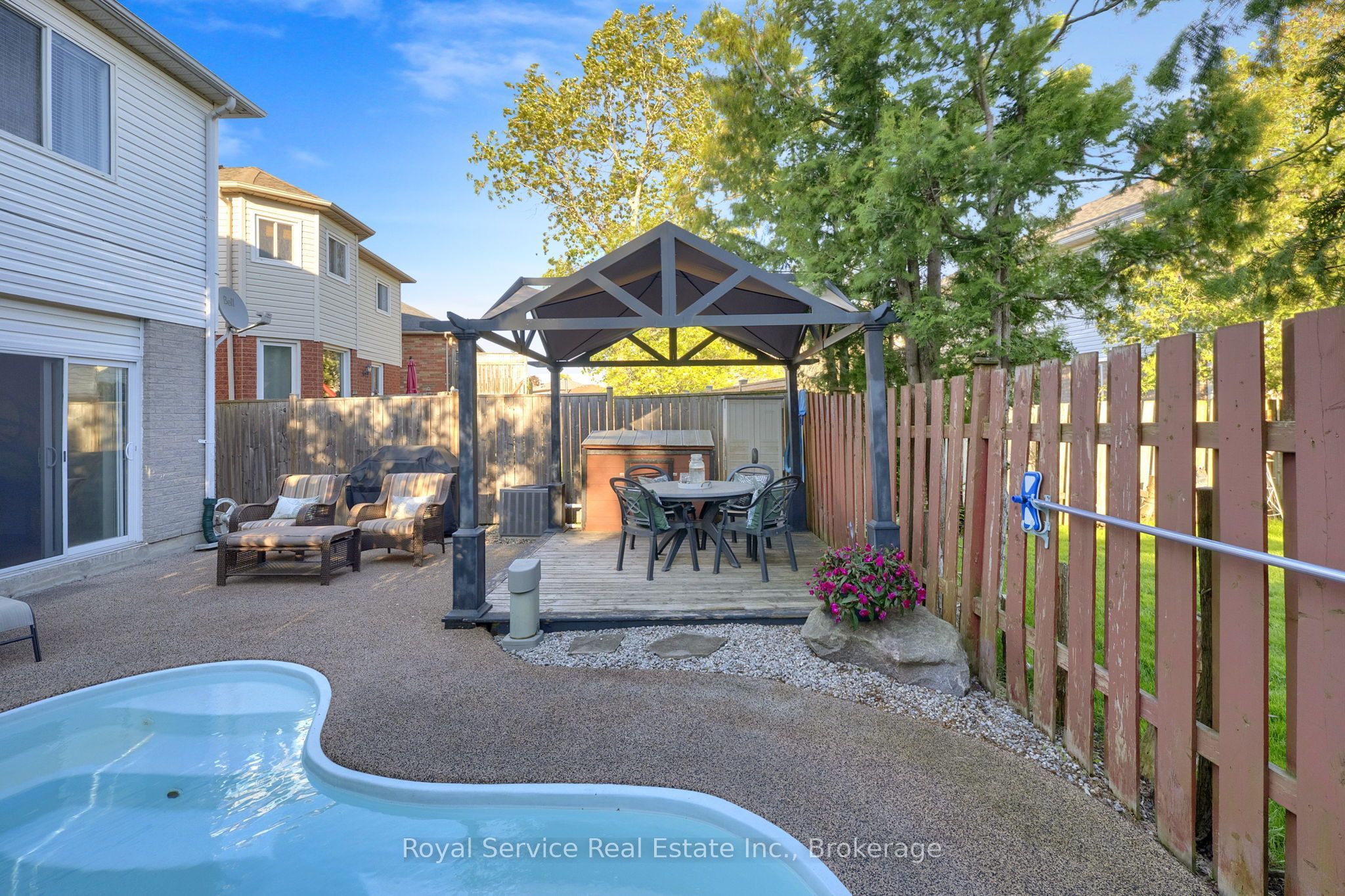 33 Mallory Street Property Photo 45