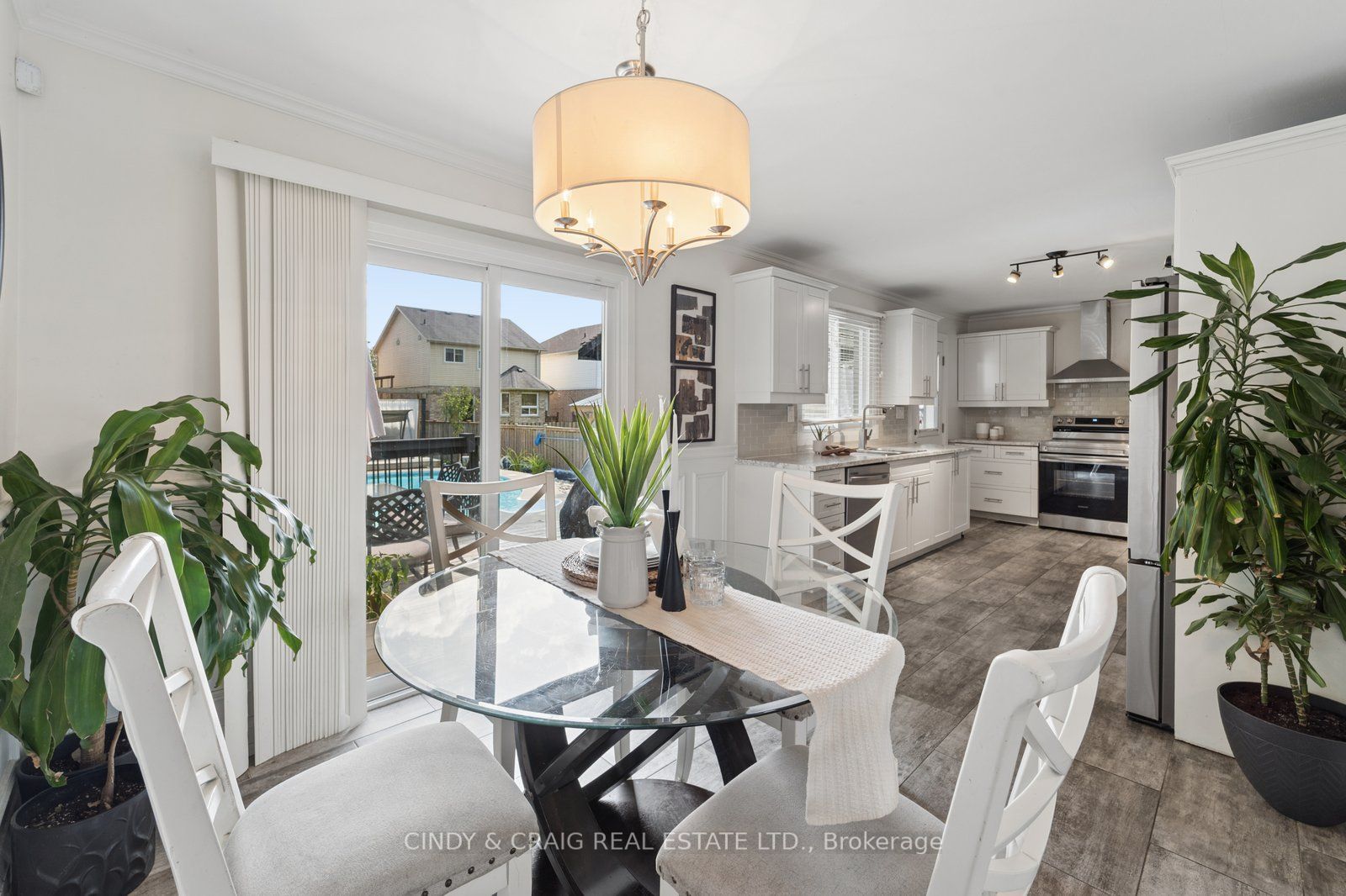 1707 Highway 2 Road Property Photo 6