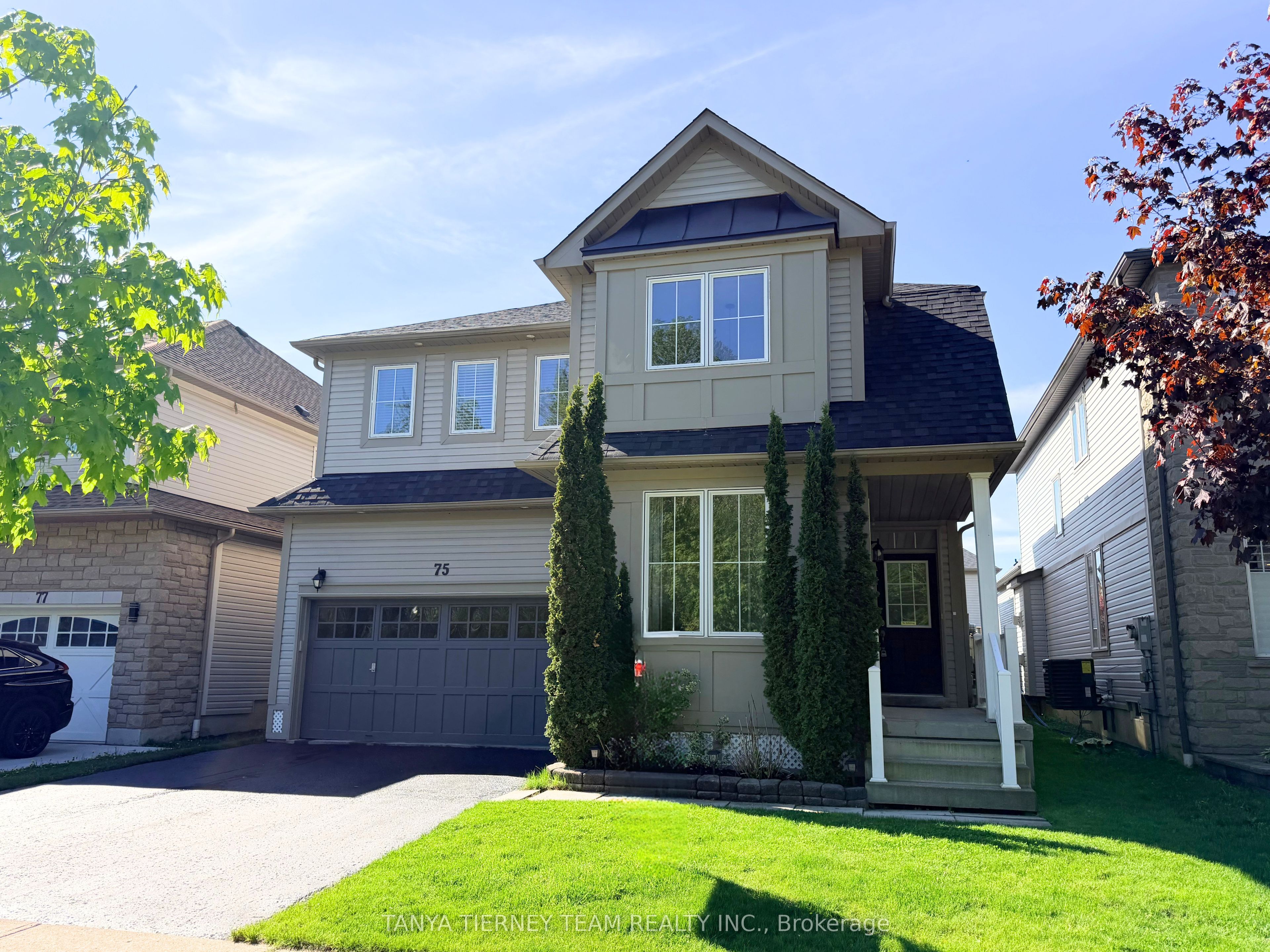 75 Robert Attersley Drive E Property Photo 2