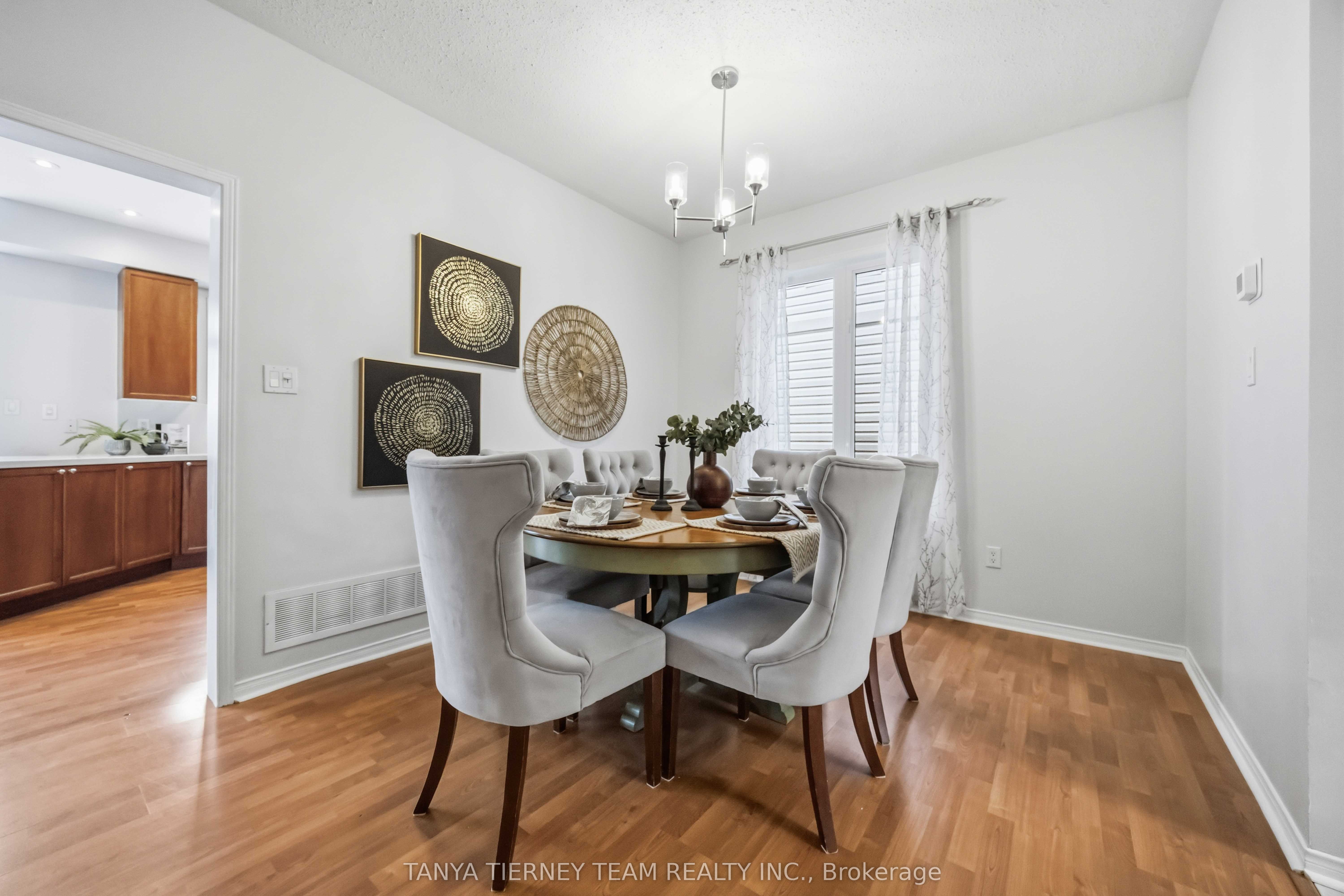 75 Robert Attersley Drive E Property Photo 13