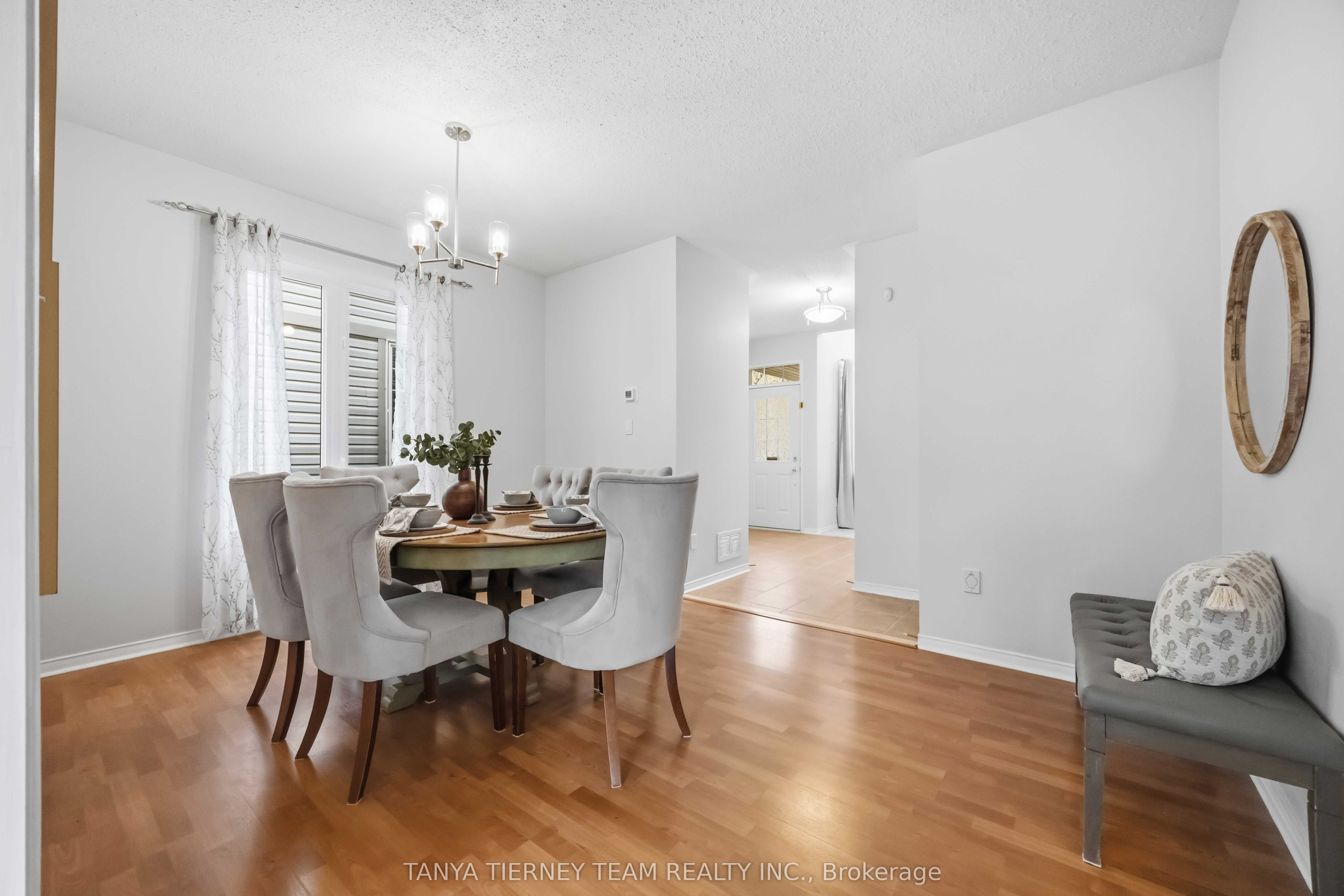 75 Robert Attersley Drive E Property Photo 14