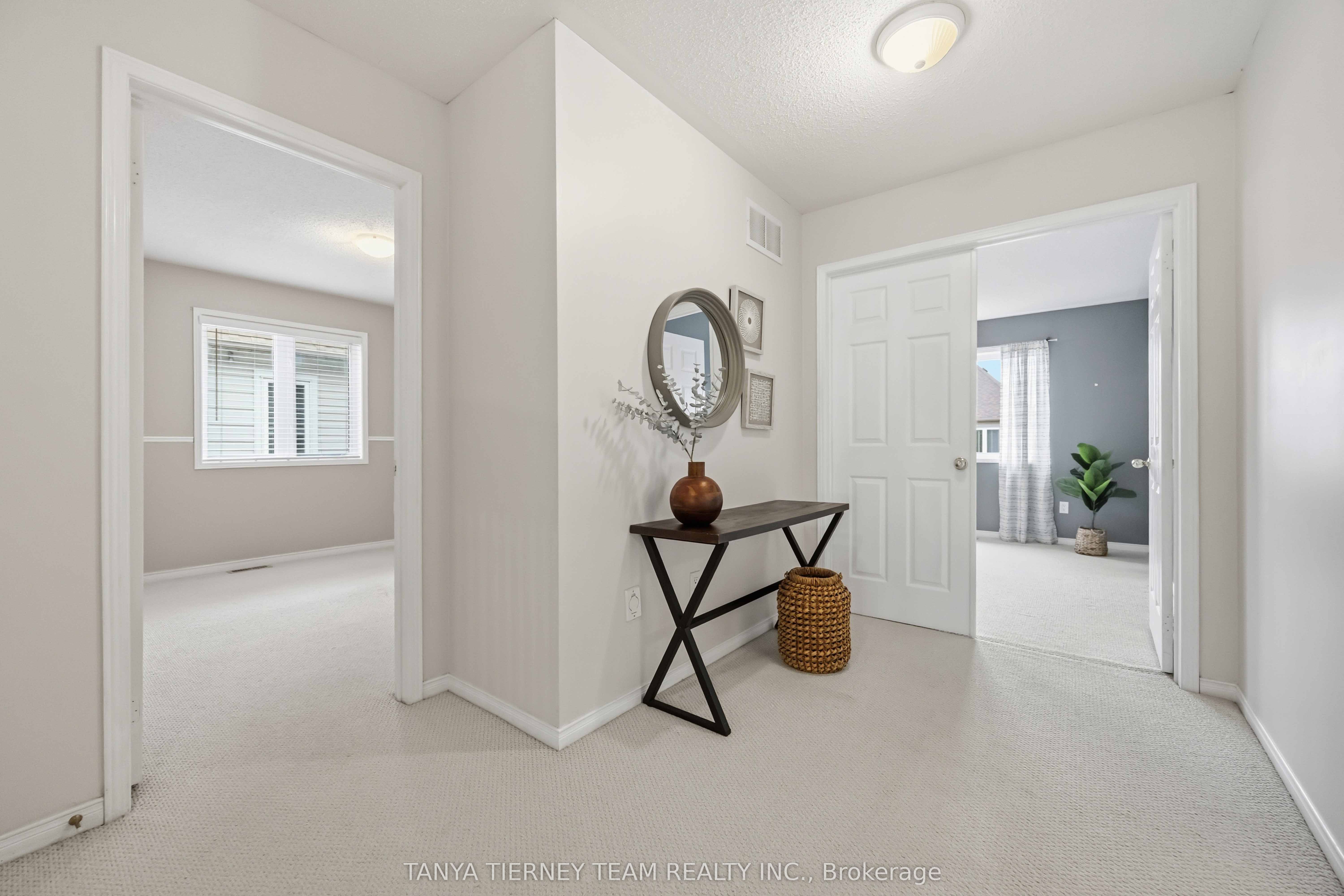75 Robert Attersley Drive E Property Photo 29