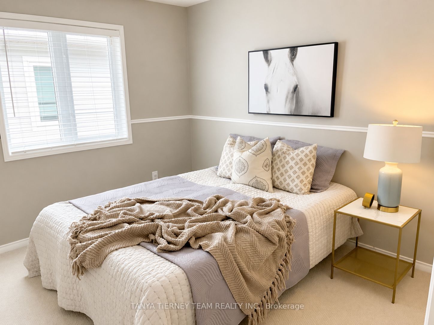 75 Robert Attersley Drive E Property Photo 38
