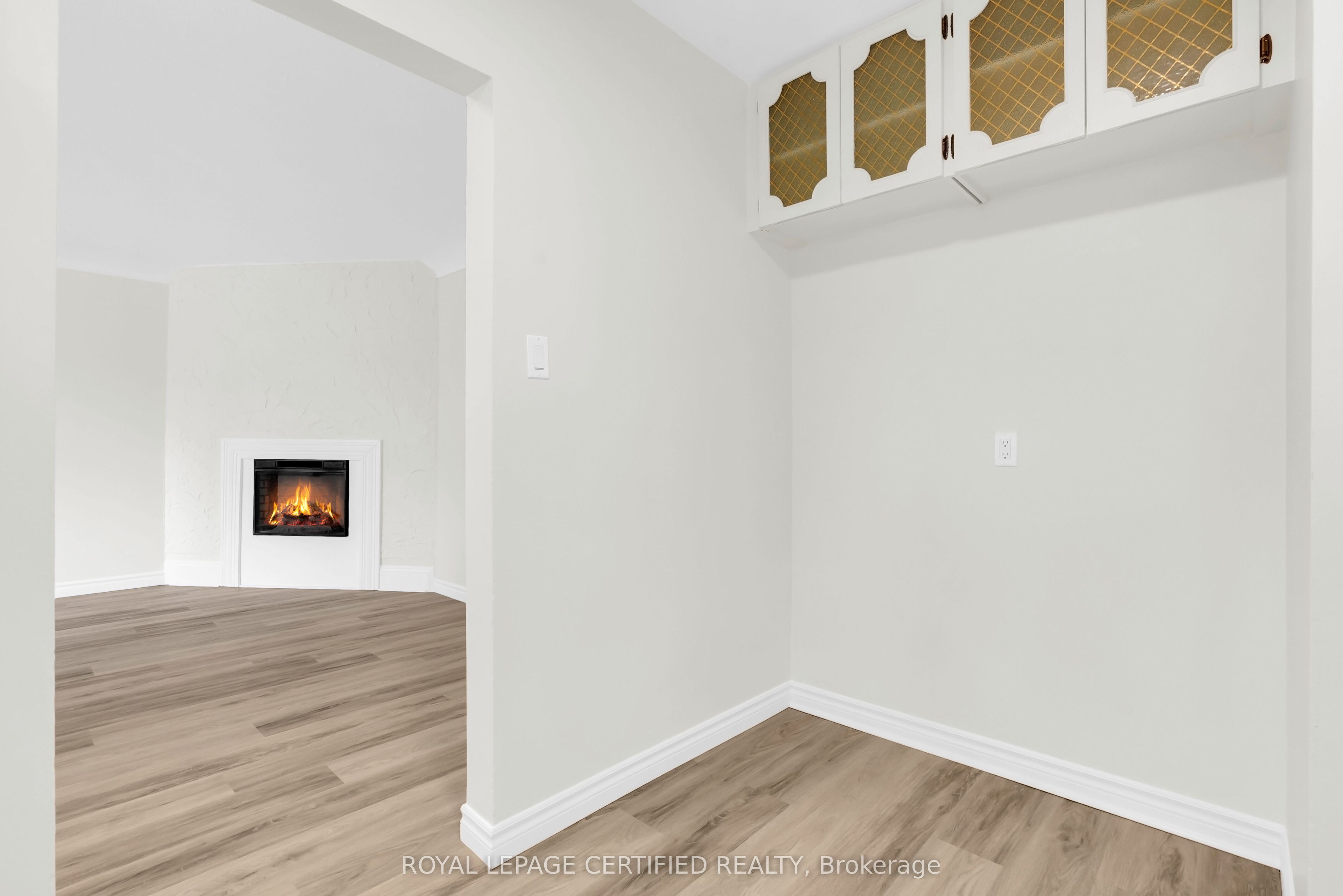 301 Geneva Avenue Property Photo 15