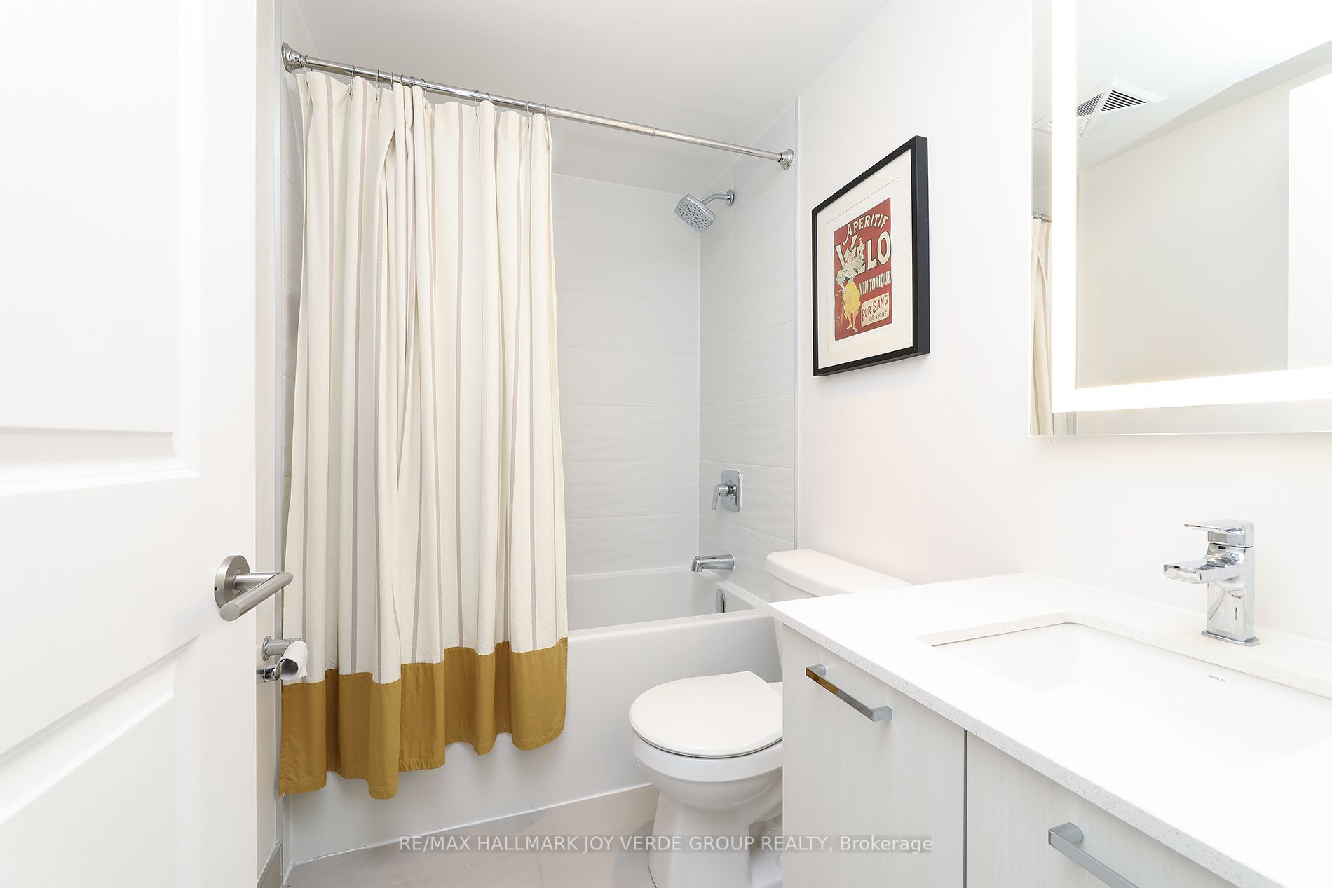 2301 Danforth Avenue 616 Property Photo 11