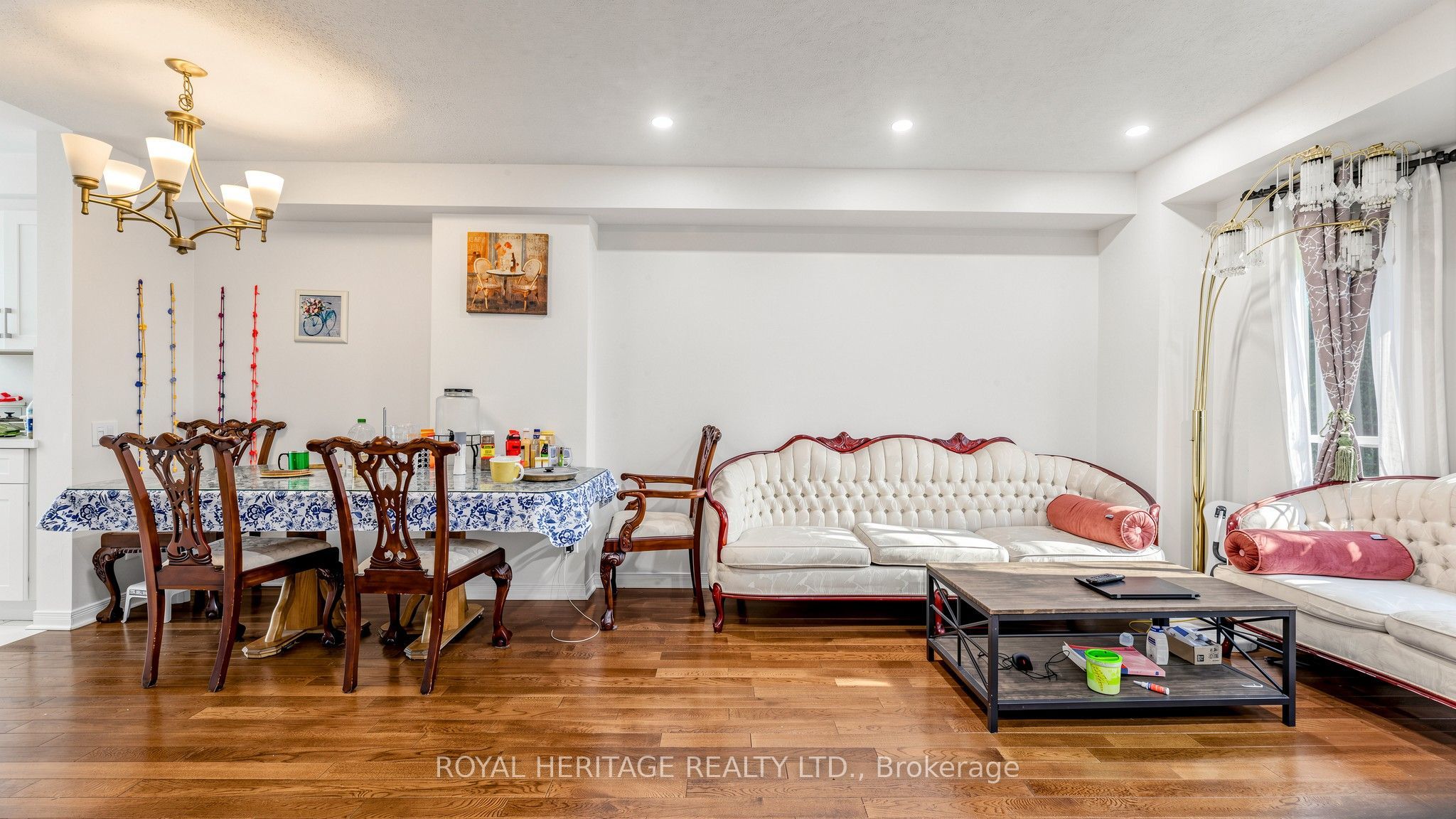 2472 Eglinton Avenue E Th 19 Property Photo 6