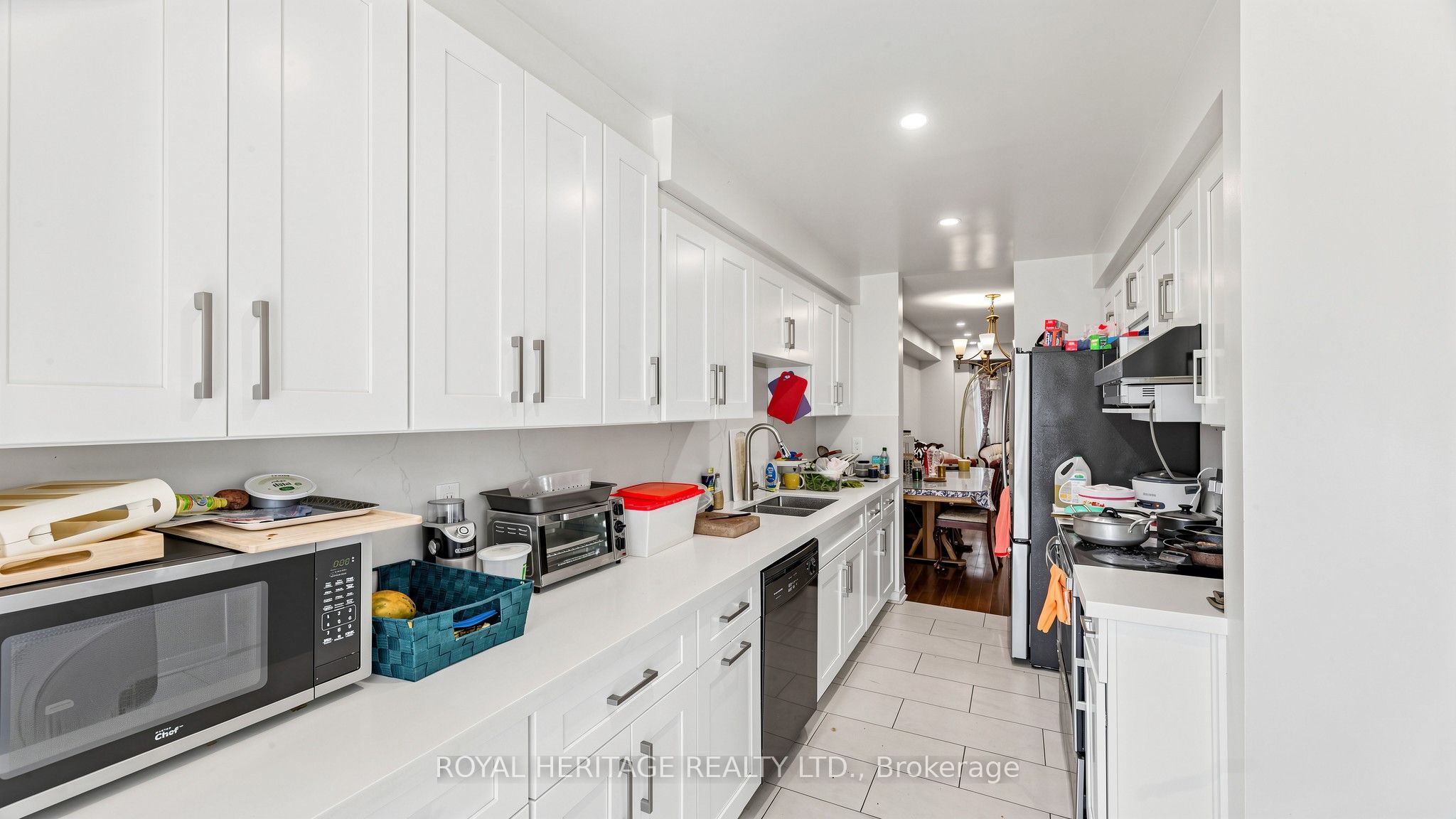 2472 Eglinton Avenue E Th 19 Property Photo 12