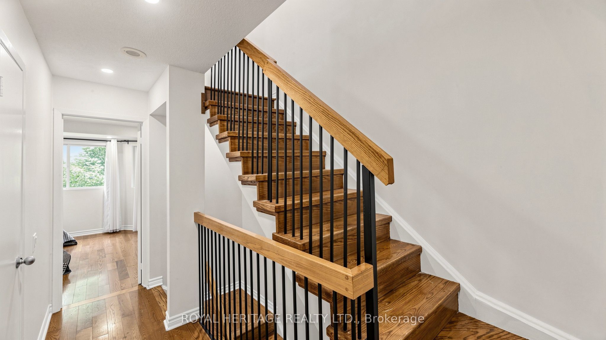 2472 Eglinton Avenue E Th 19 Property Photo 19