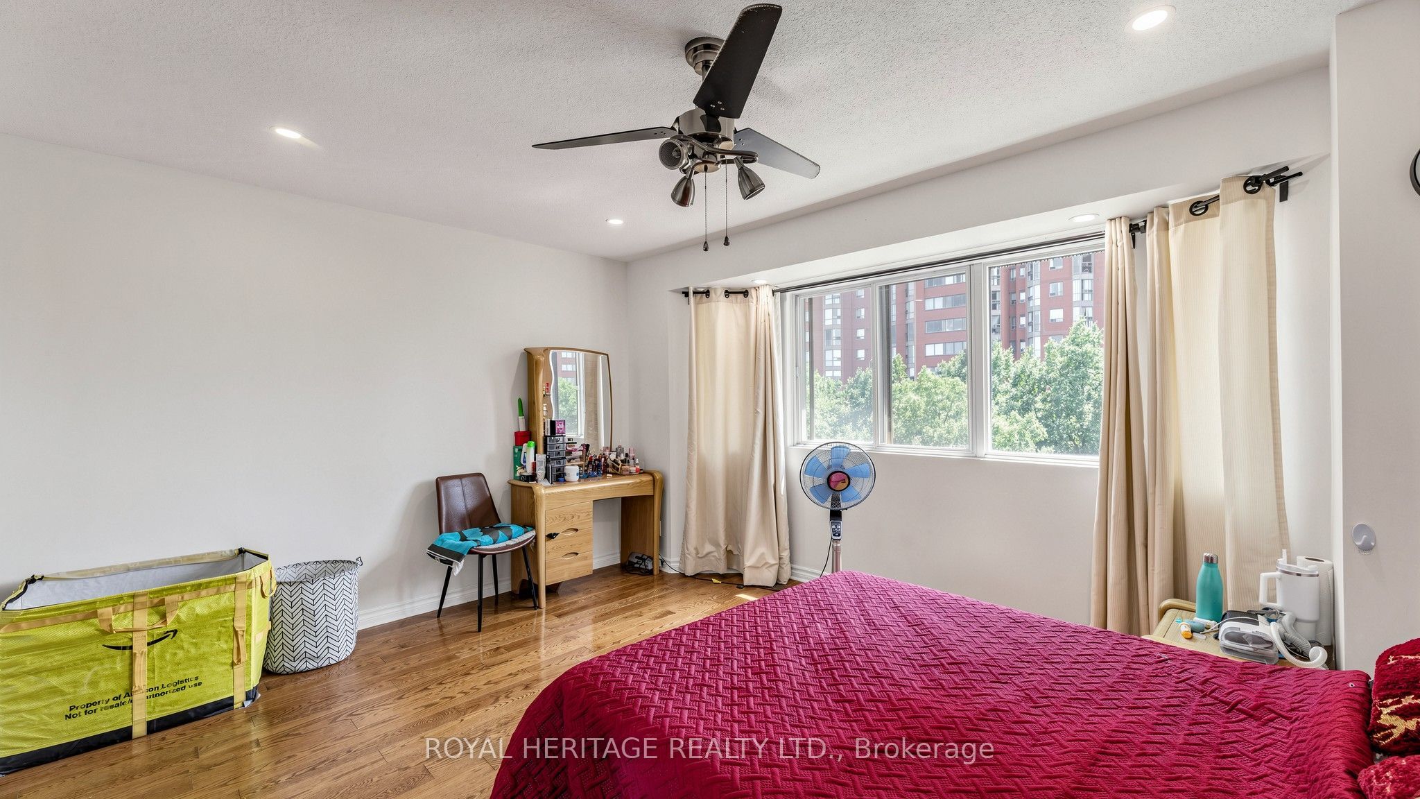 2472 Eglinton Avenue E Th 19 Property Photo 23