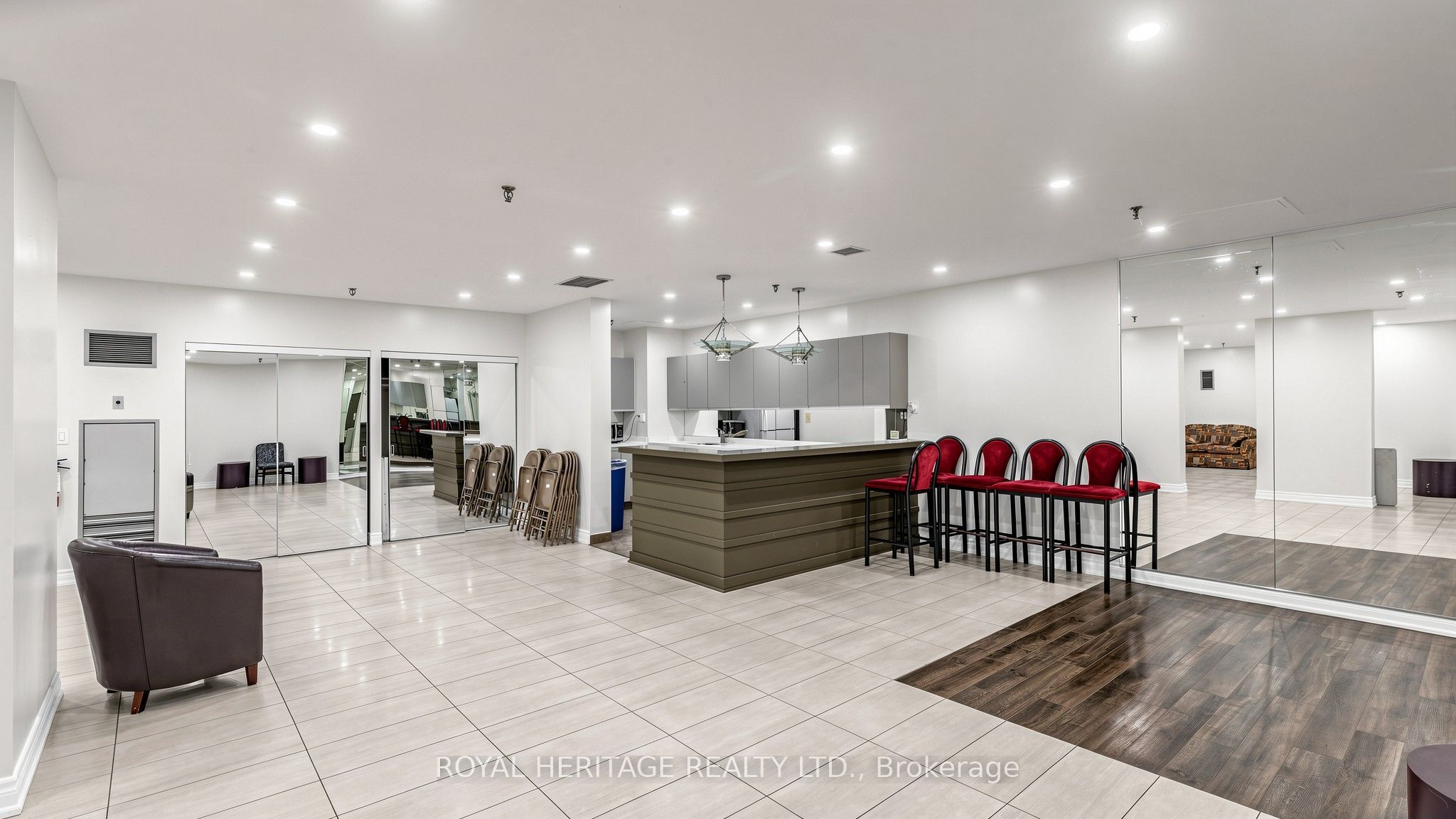 2472 Eglinton Avenue E Th 19 Property Photo 38