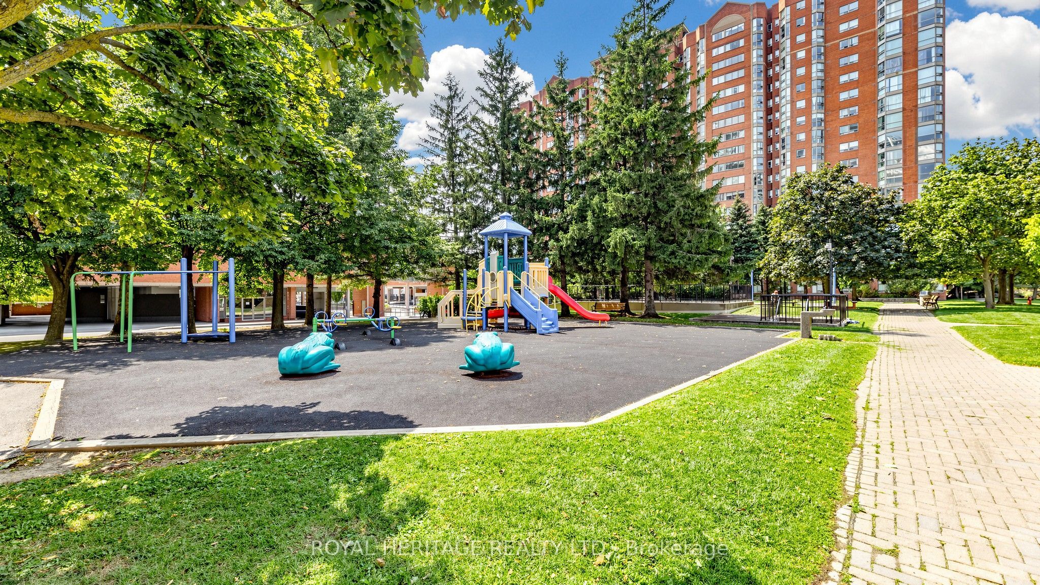 2472 Eglinton Avenue E Th 19 Property Photo 47