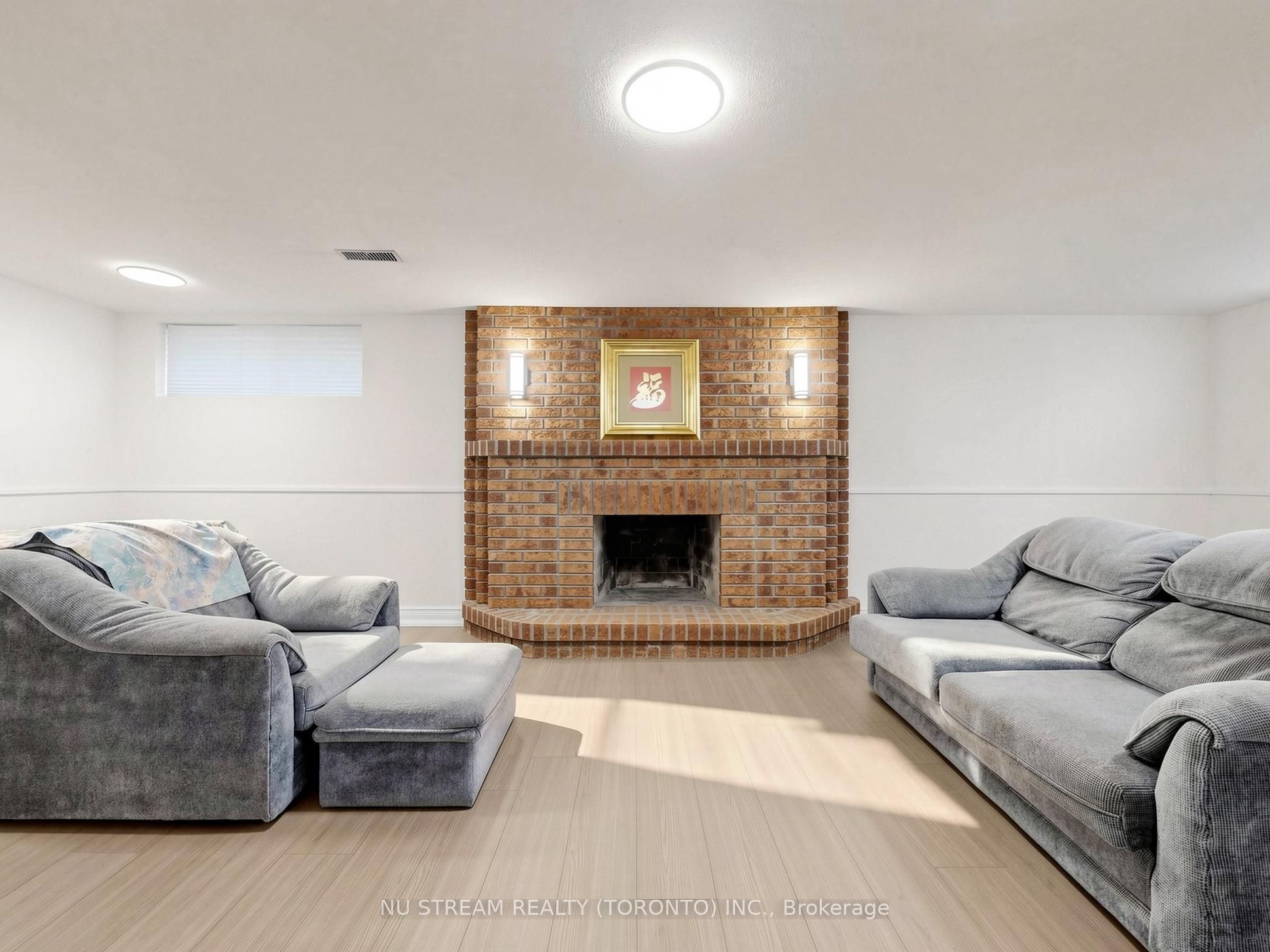 117 Ambercroft Boulevard N Property Photo 33