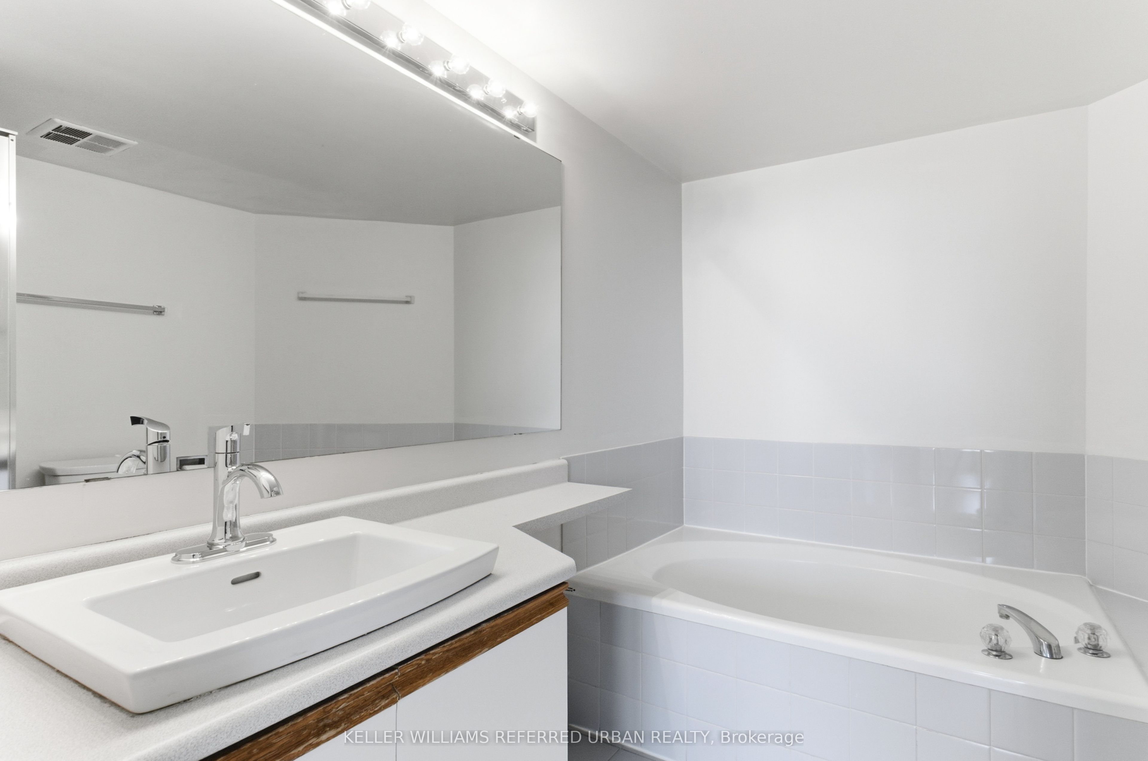 3231 Eglinton Avenue E 1006b Property Photo 11