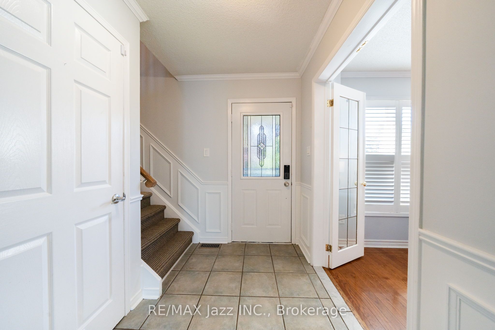 110 Freeland Avenue E Property Photo 6