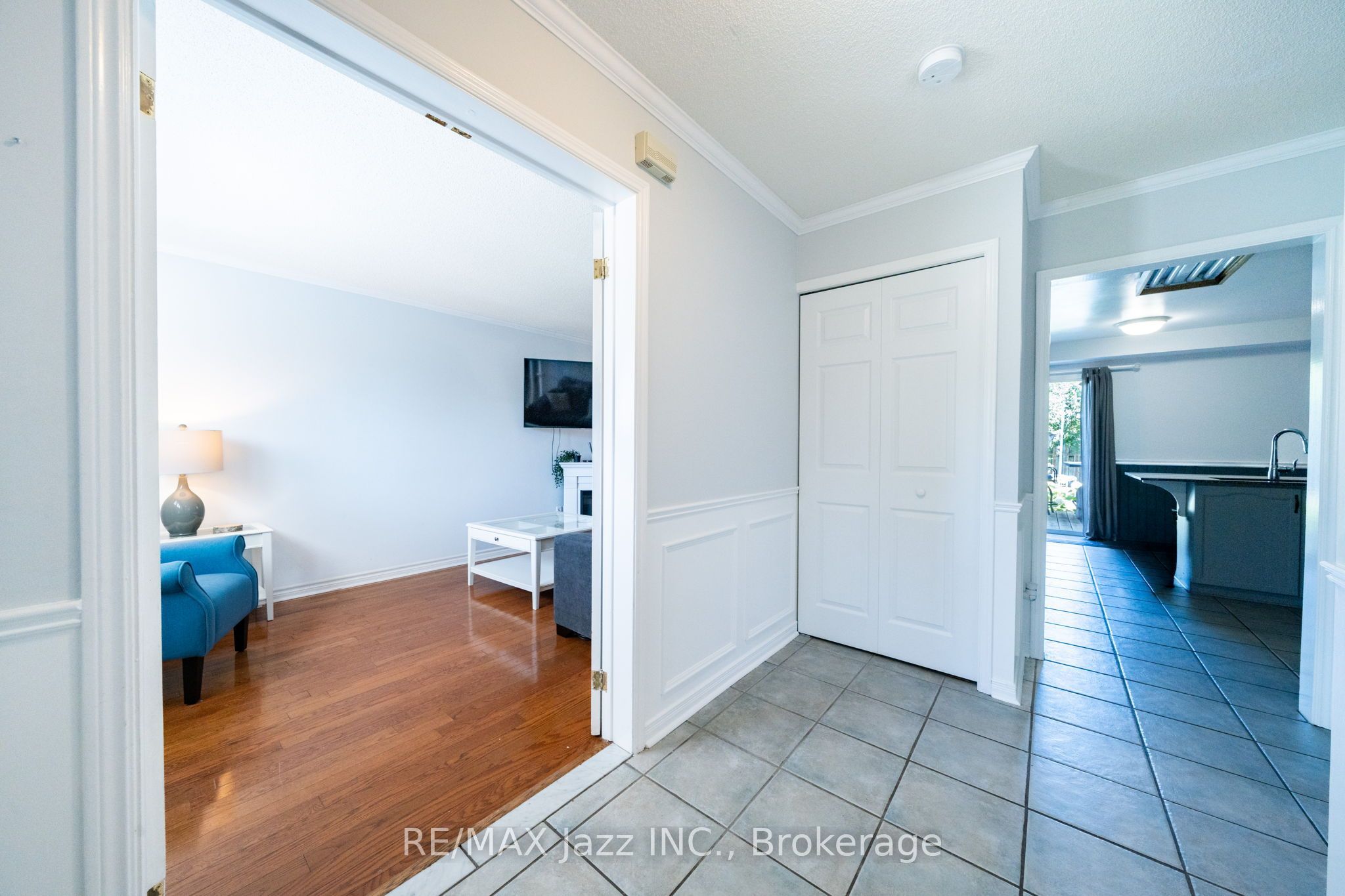110 Freeland Avenue E Property Photo 7